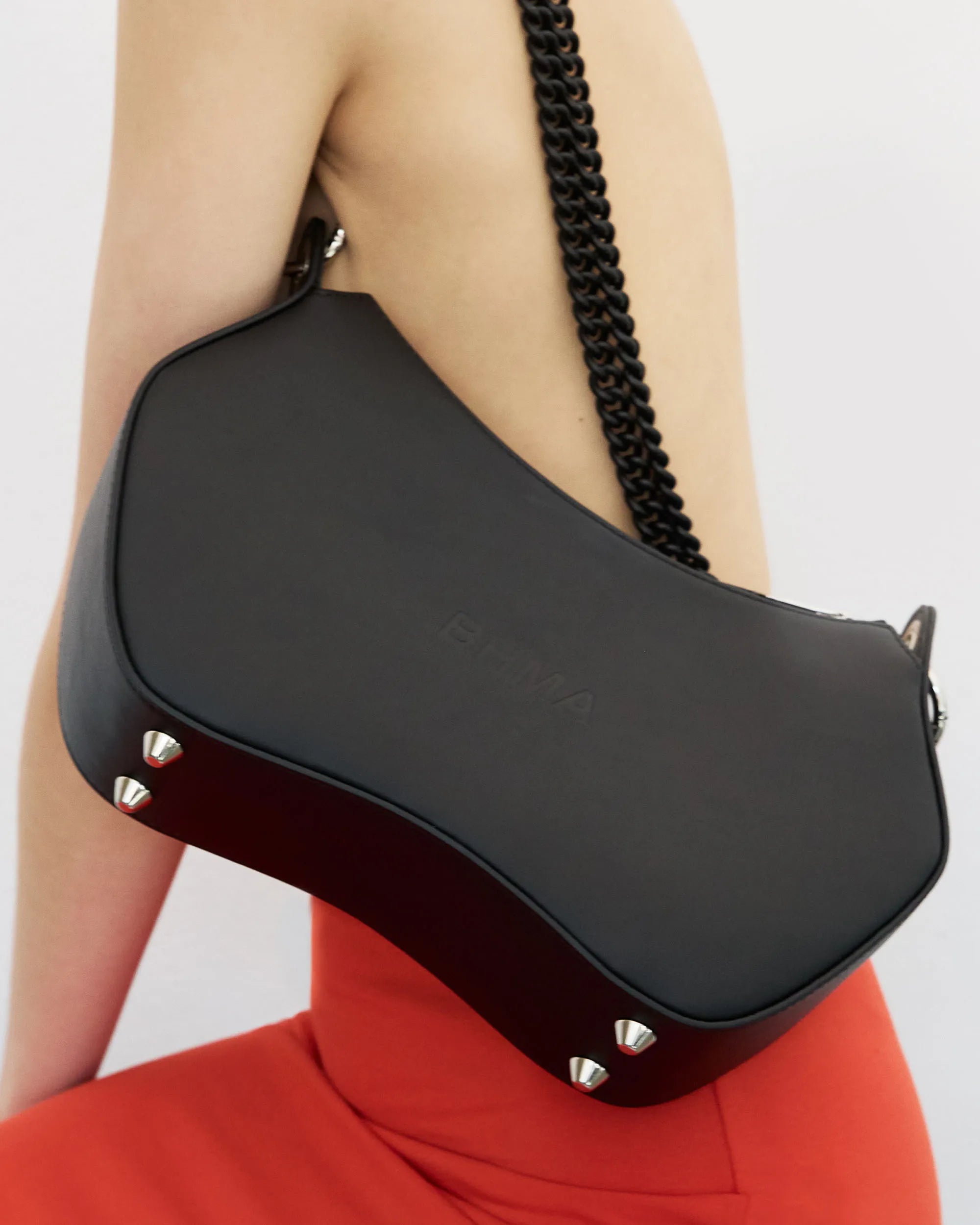 BOHEMA Noir BHMA Bag in black - strap detail