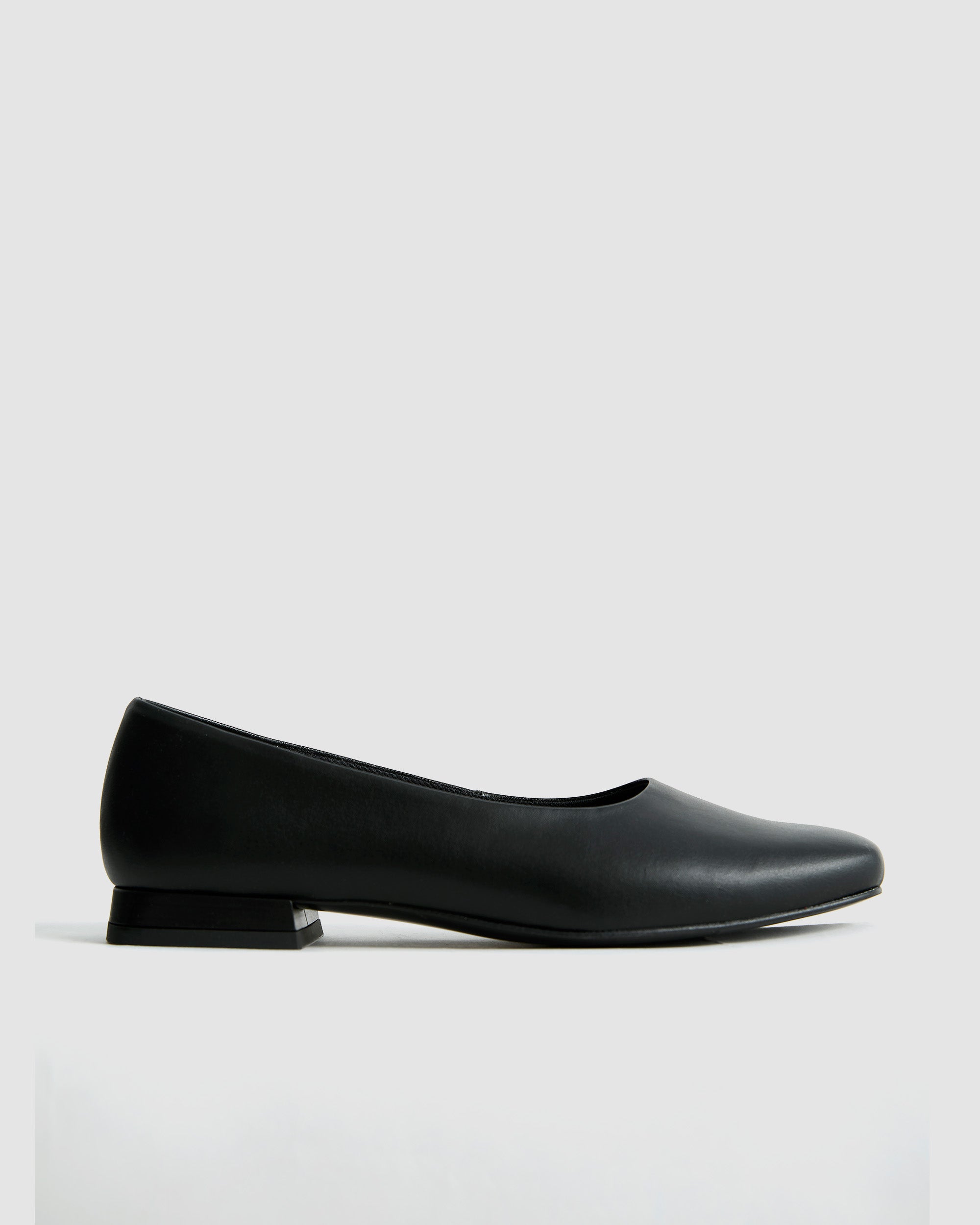BOHEMA Black Diana Pumps in black - styled look of women's square-toe ballet flats