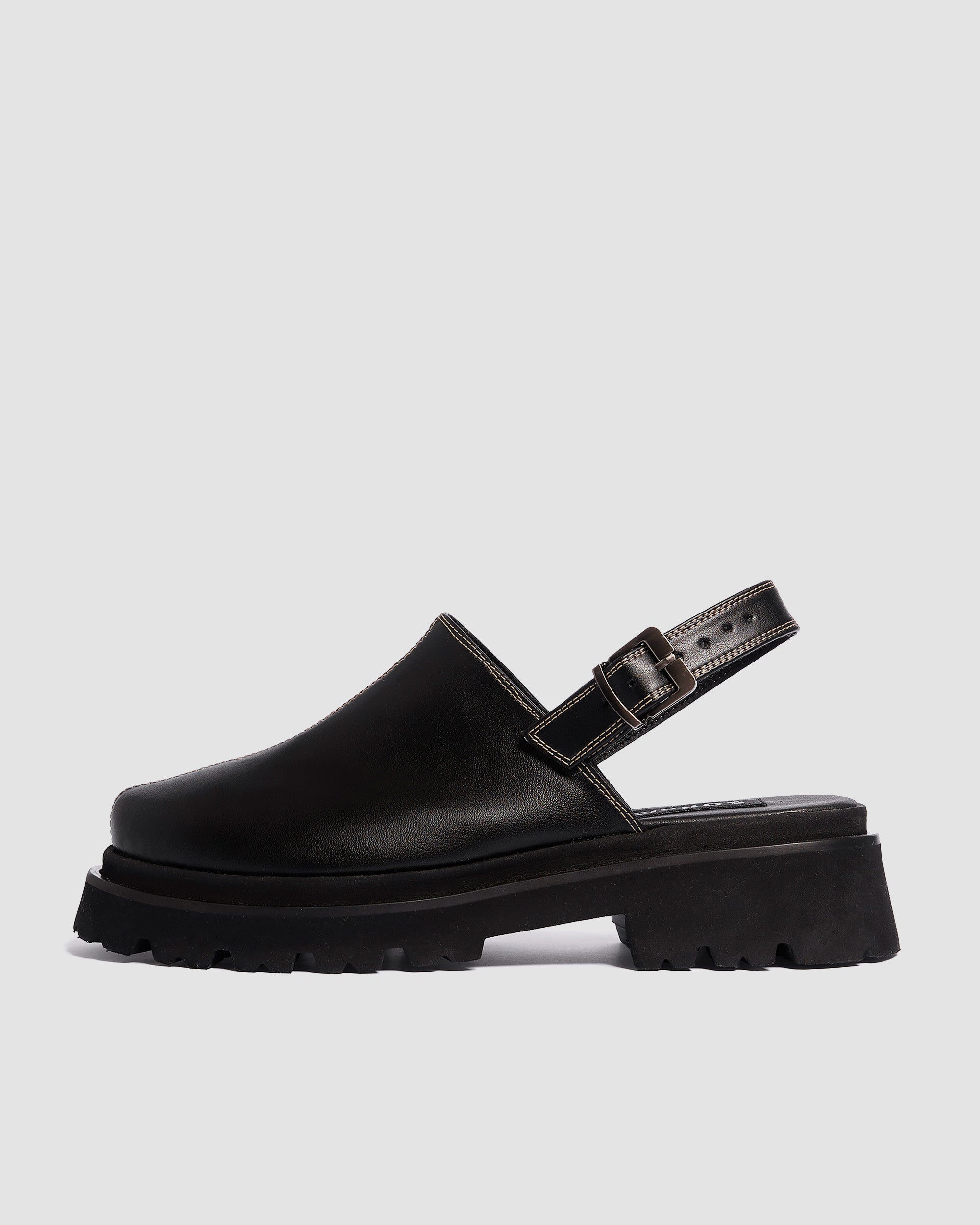 BOHEMA Urban Clogs - black women's clogs made from grape plant leather