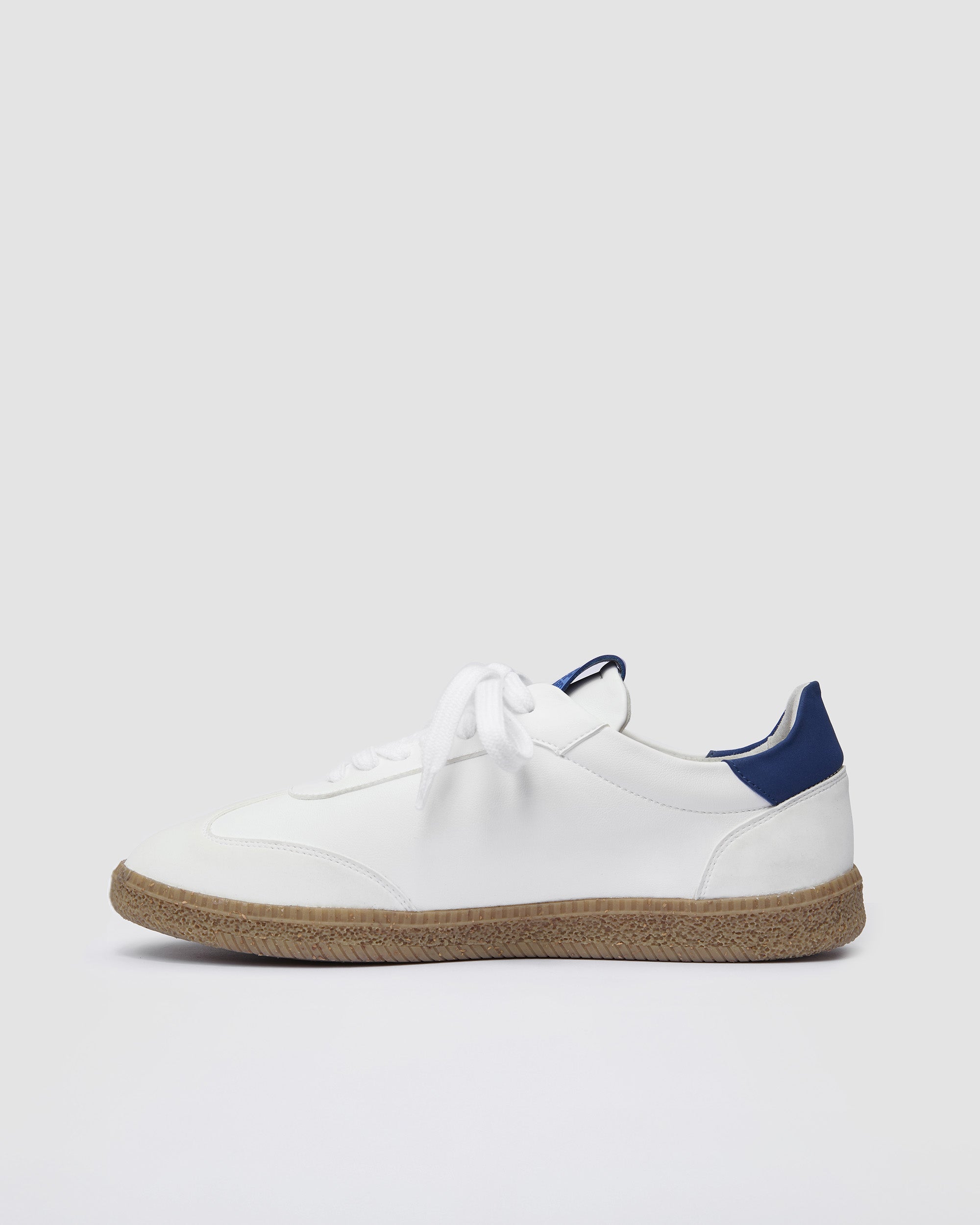 BOHEMA Brava Sneakers in white and blue - sole detail of women's sneakers