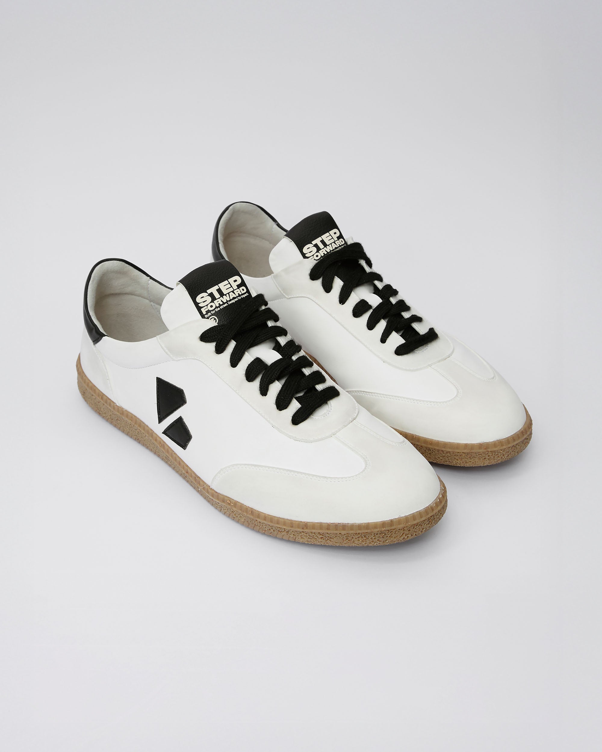 BOHEMA Brava Sneakers in white and black - sole detail of men's sneakers