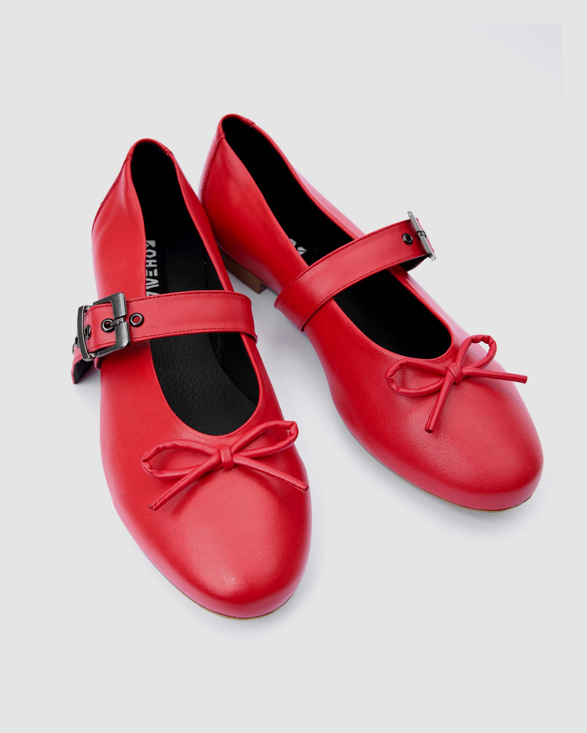 BOHEMA Mara Pumps in red - sole detail of women's ballet flats with strap