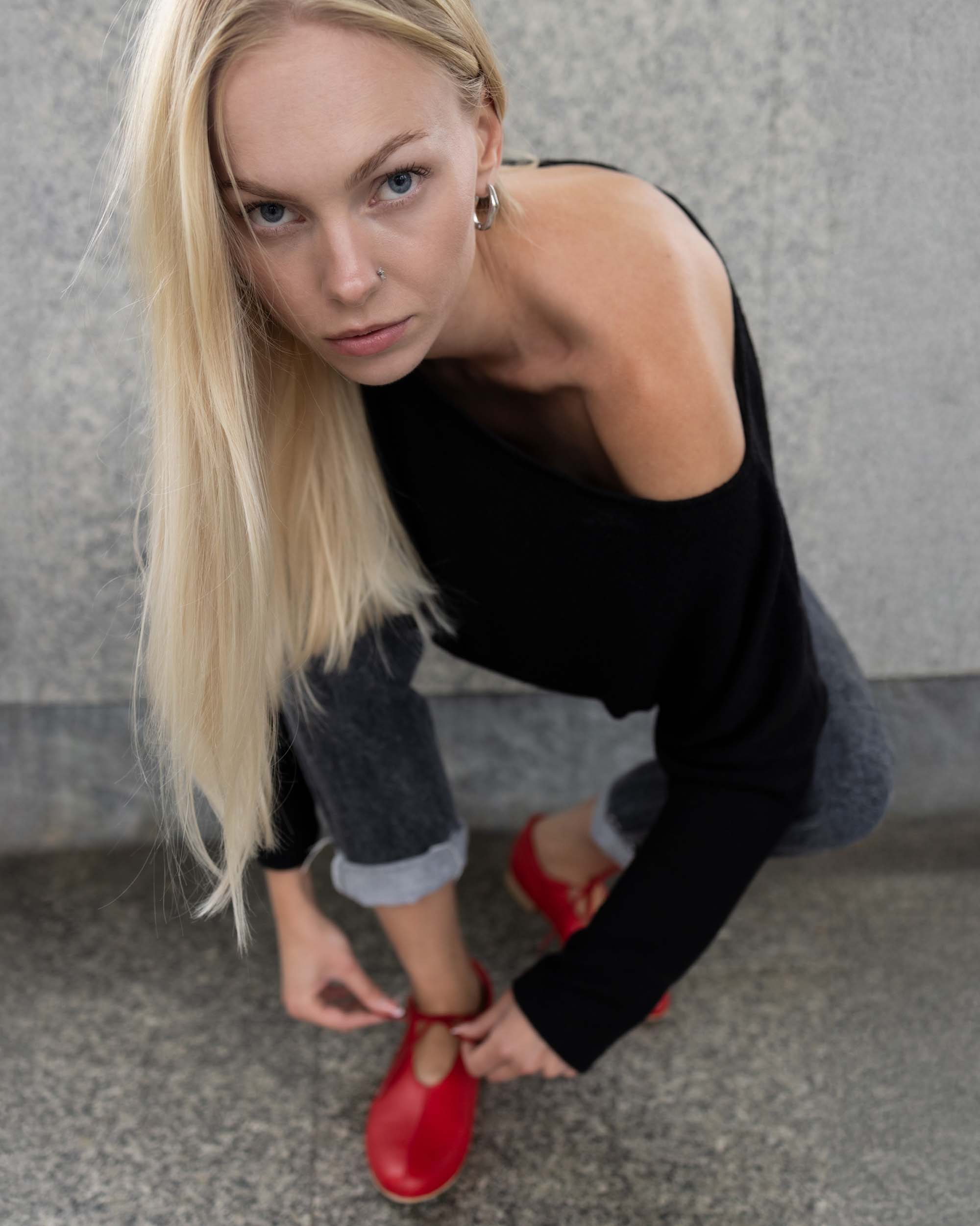 BOHEMA Akira Pumps in black - side view of women's ballet flats