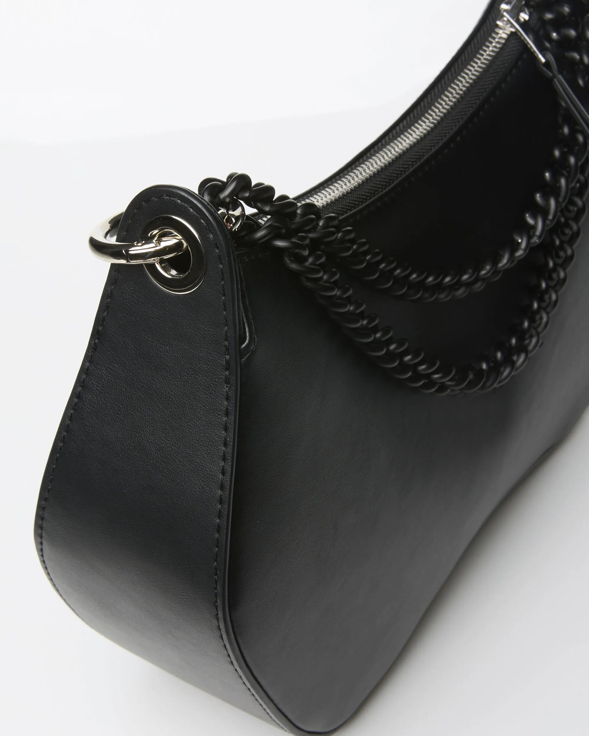 Vamp B-Bag of grape-based vegan leather - front view