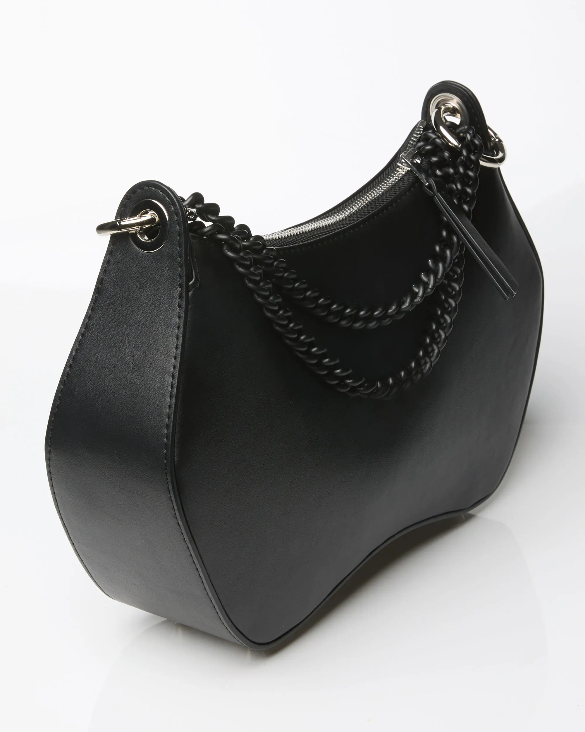 BOHEMA Vamp B-Bag in black - lifestyle shot
