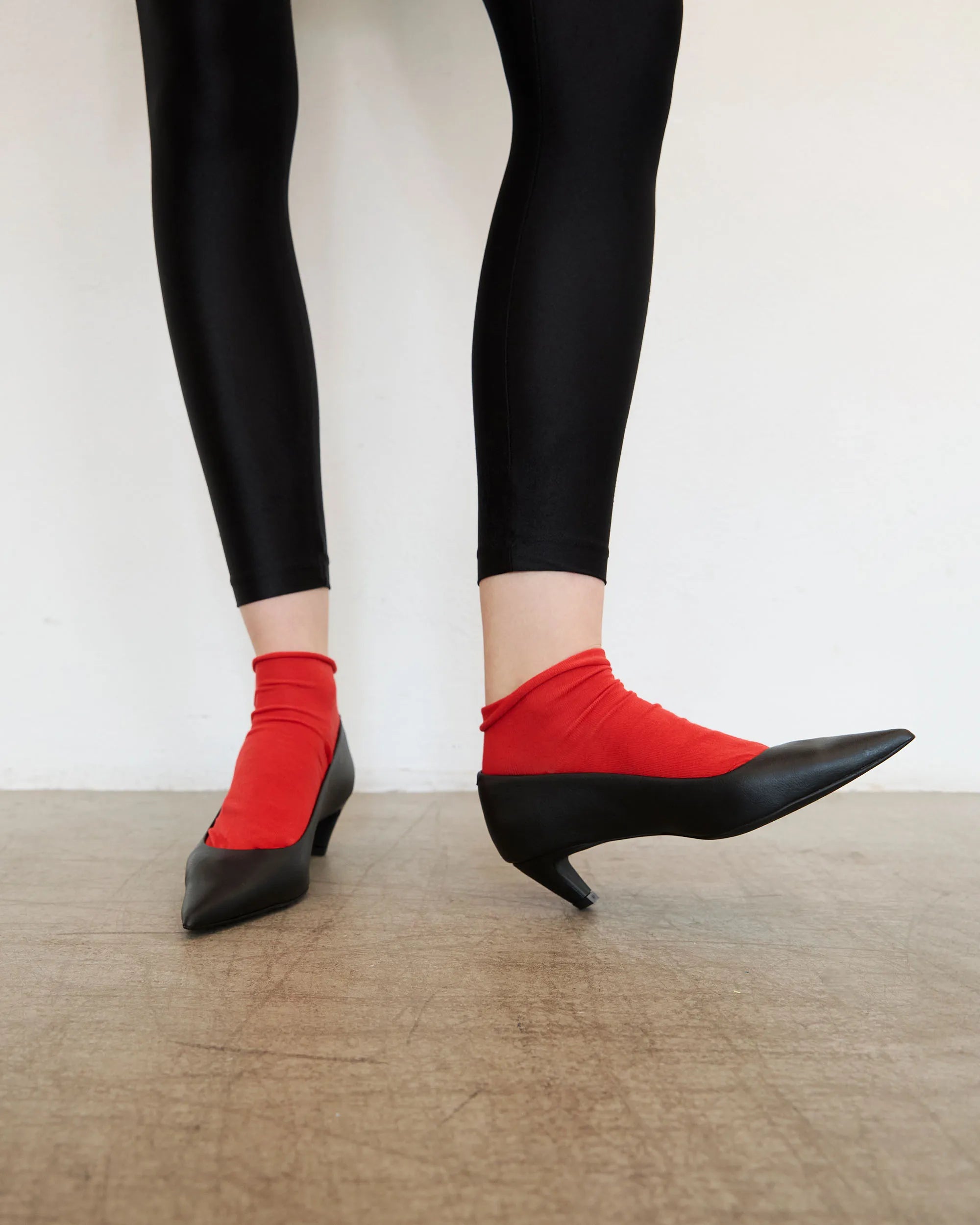 BOHEMA Siren Heels in black - styled look of women's kitten heel shoes