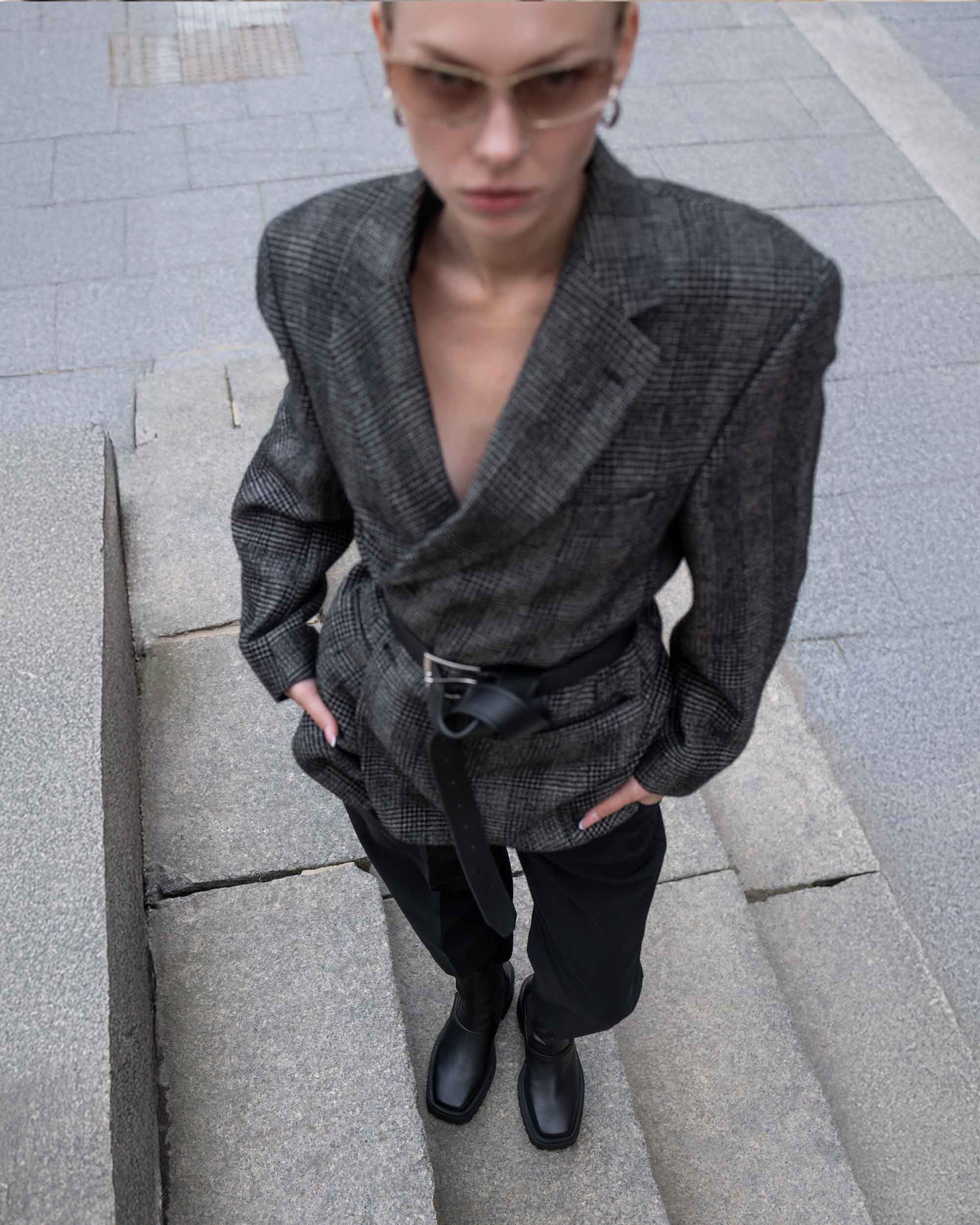 BOHEMA Squared Chelsea Boots in black - detail view of women's chelsea boots