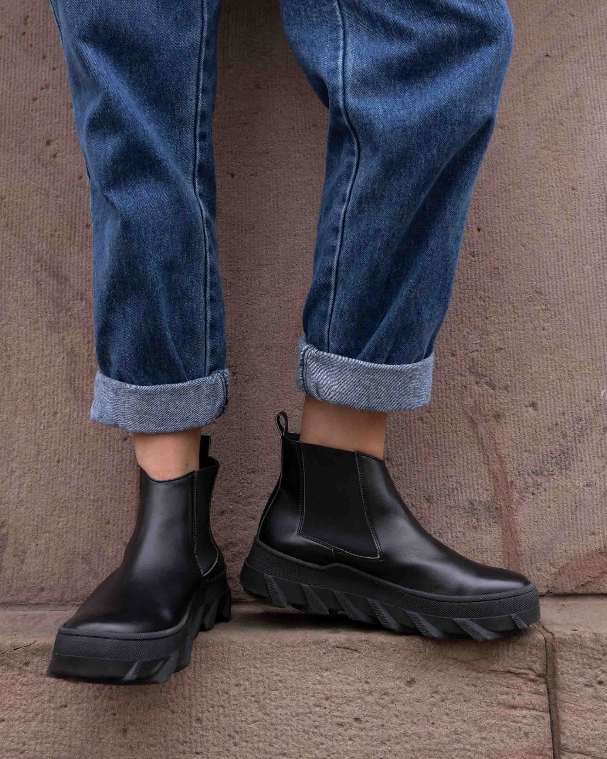 BOHEMA Tiger Chelsea in black - side view of women's chelsea boots