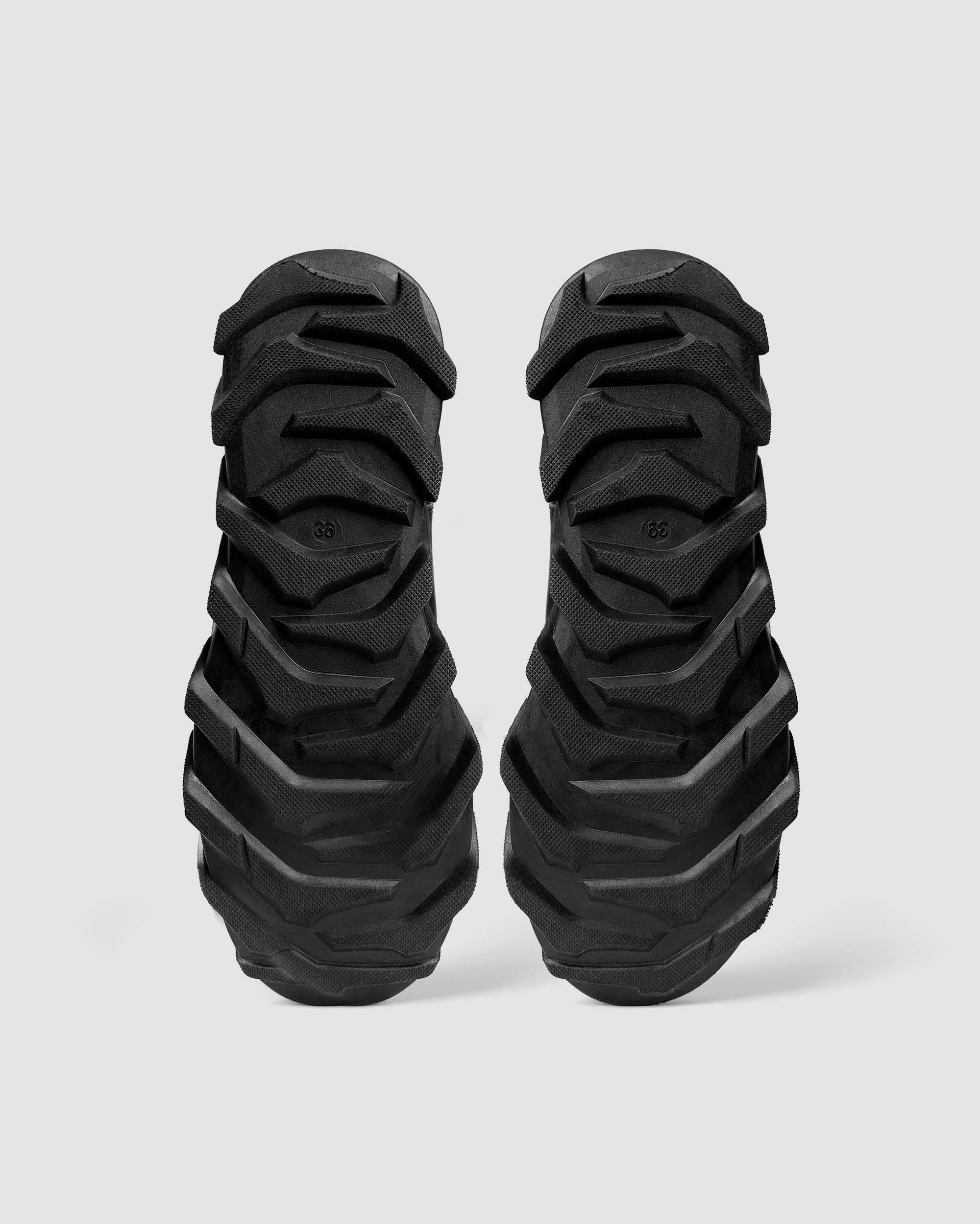 BOHEMA Tiger Boots in black - styled look of women's ankle boots