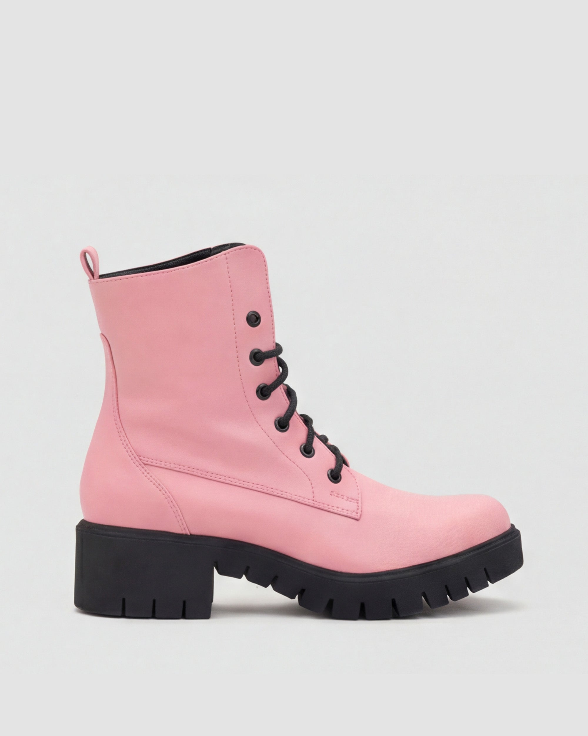 BOHEMA Workers No. 3 in pink - sole detail of women's lace-up boots