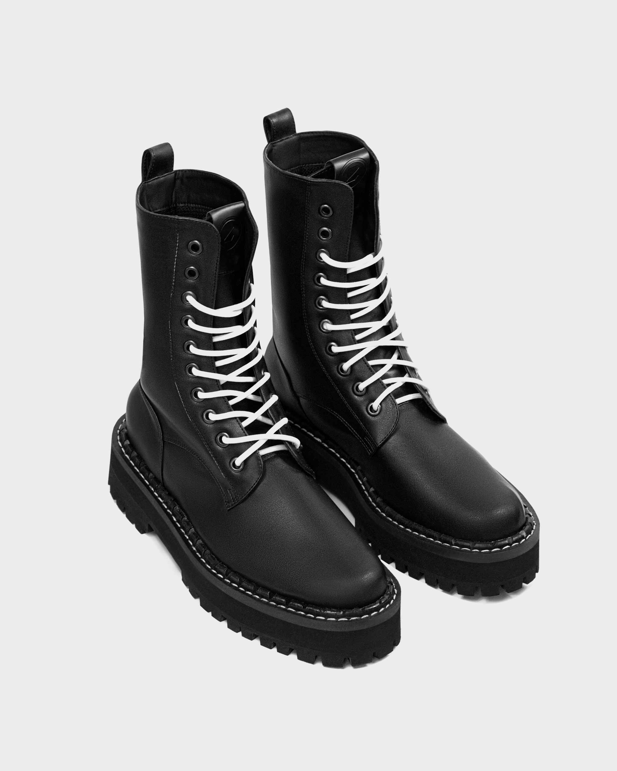 BOHEMA Combat Workers in black - side view of men's combat boots