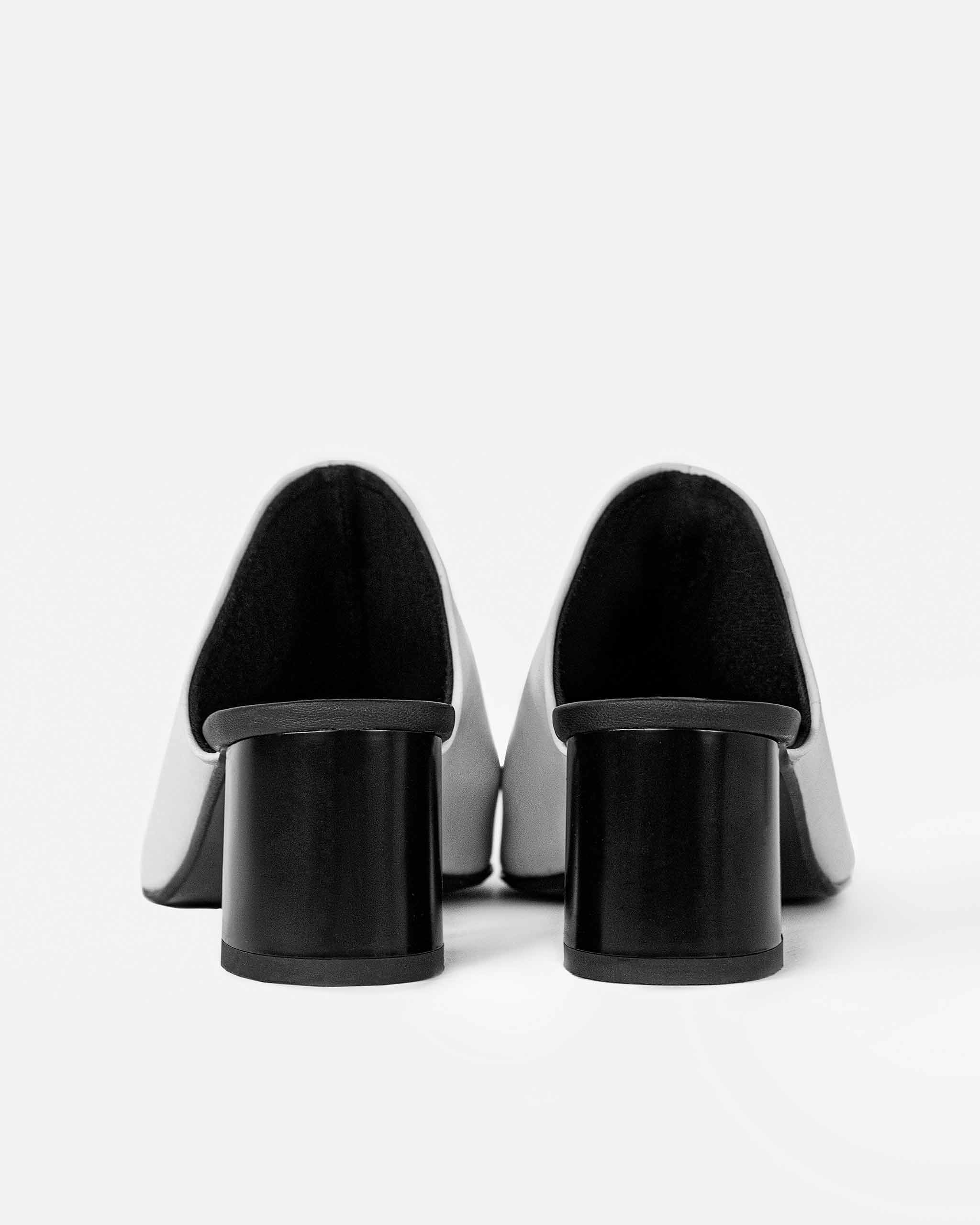 BOHEMA Uptown in white - sole detail of women's sandals