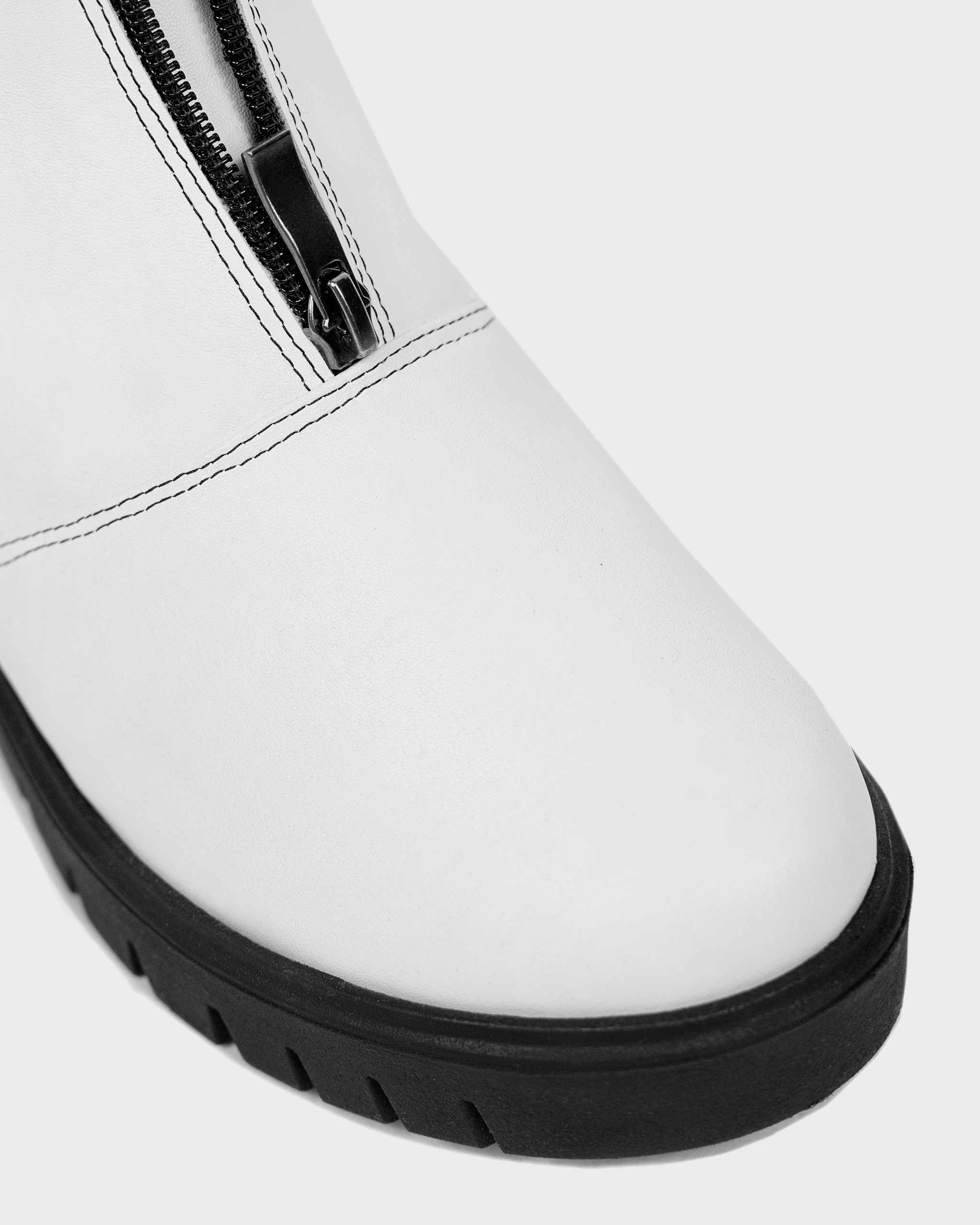 BOHEMA Cyber Boots in white - sole detail of women's ankle boots