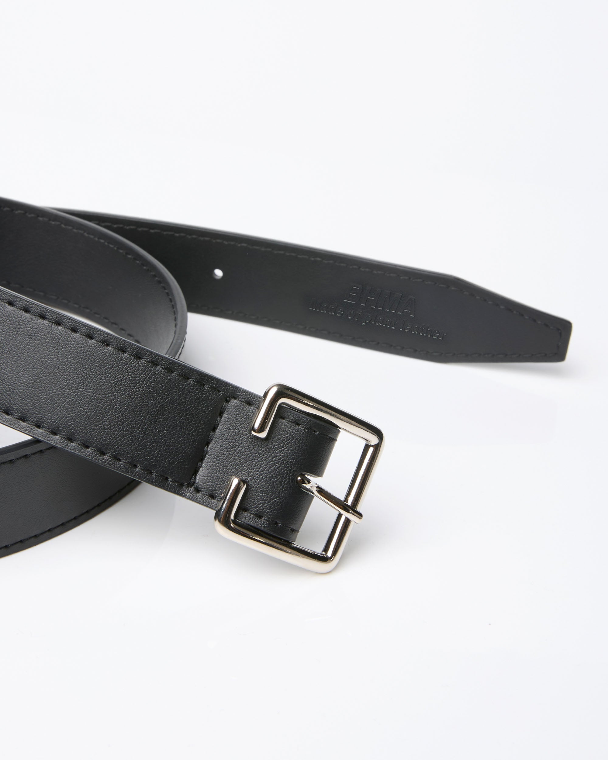 BOHEMA Sleek Belt in black - close-up