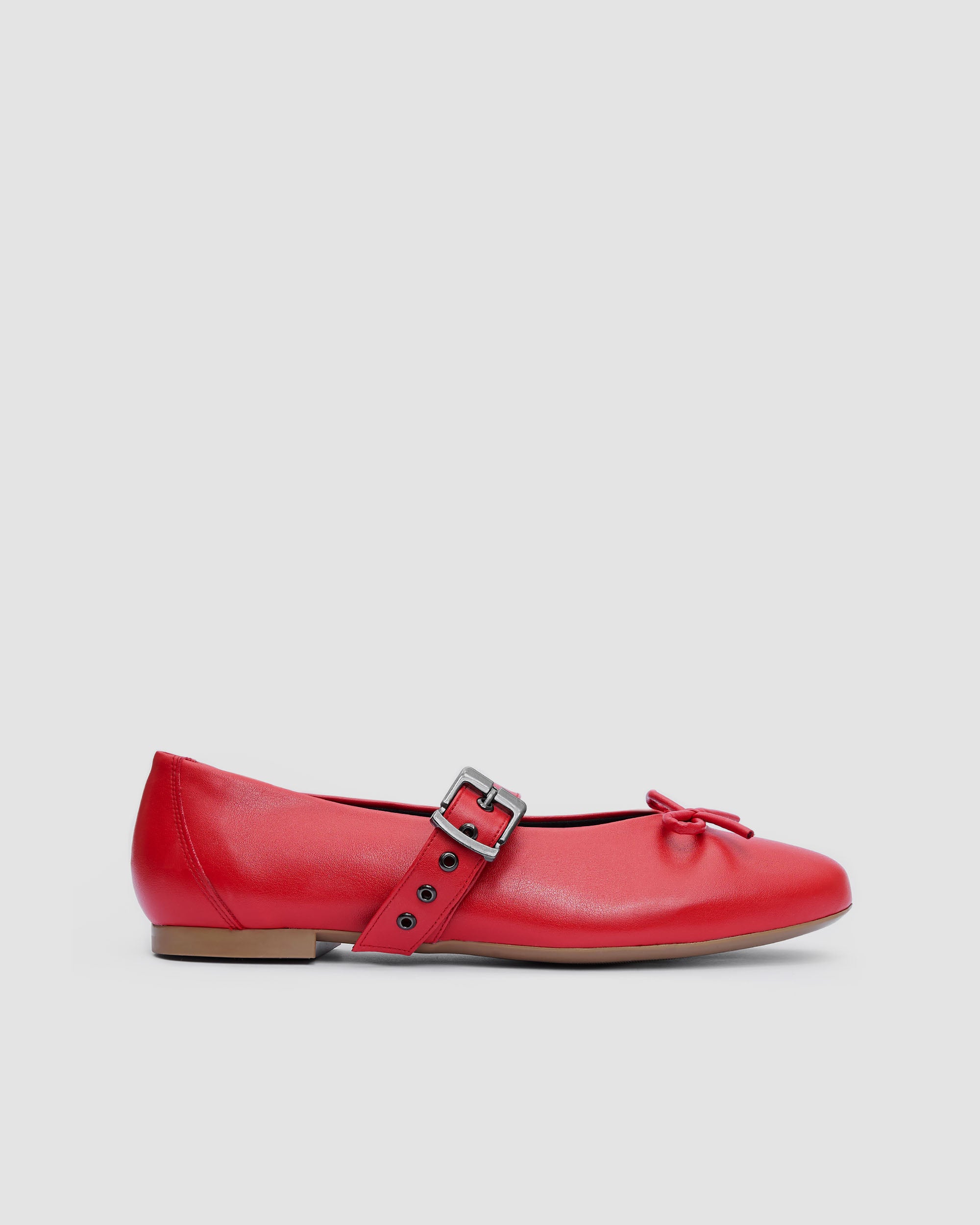 BOHEMA Mara Pumps in red - back view of women's ballet flats with strap