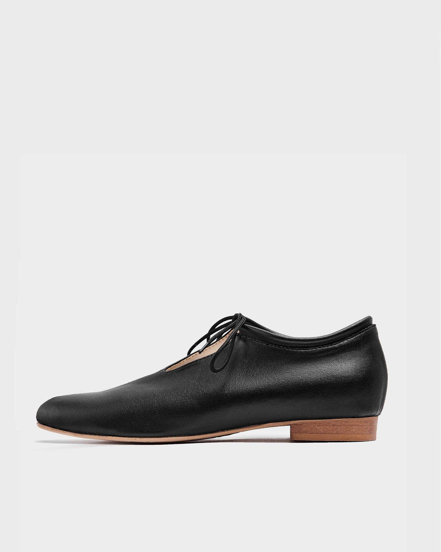 Akira Pumps Black Nopal ballerinas made of cactus leather - BOHEMA
