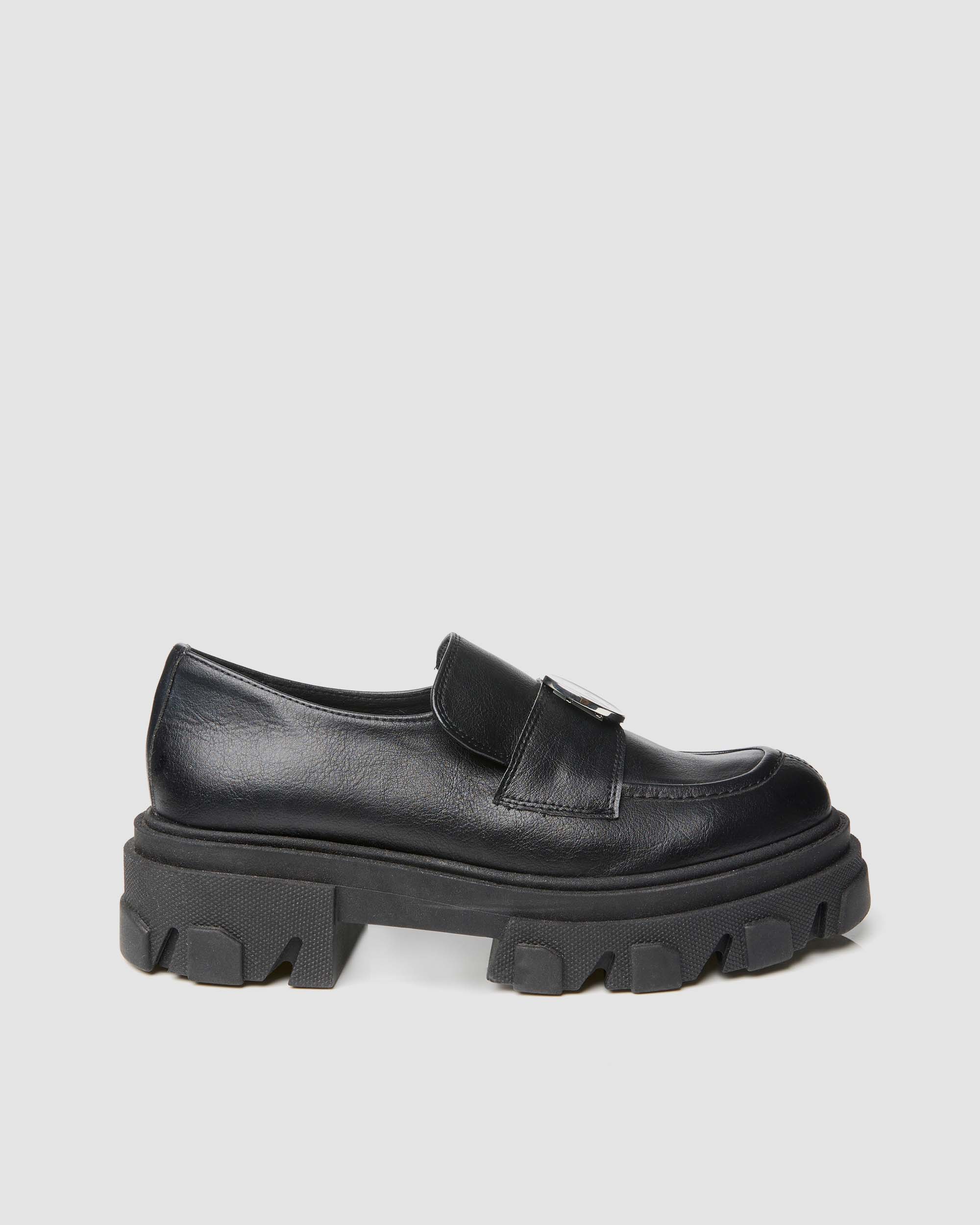 Blocky Loafers made of grape-based vegan leather - front view