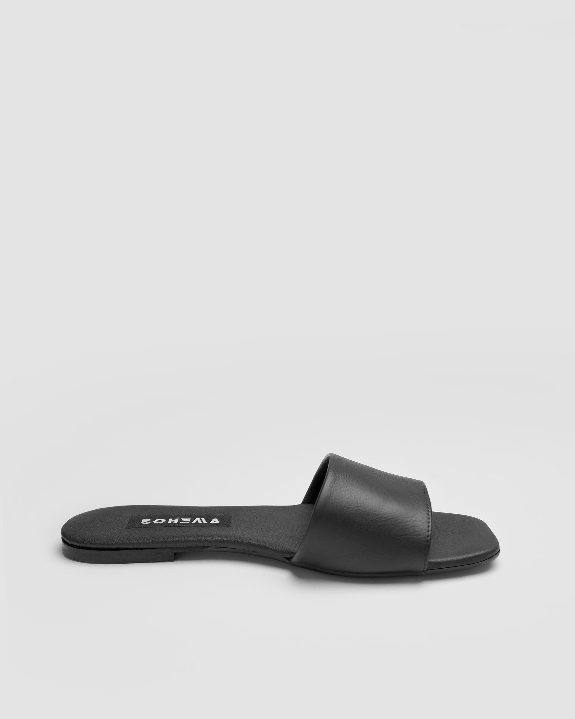 BOHEMA Mellow Slides in black - sole detail of women's slides