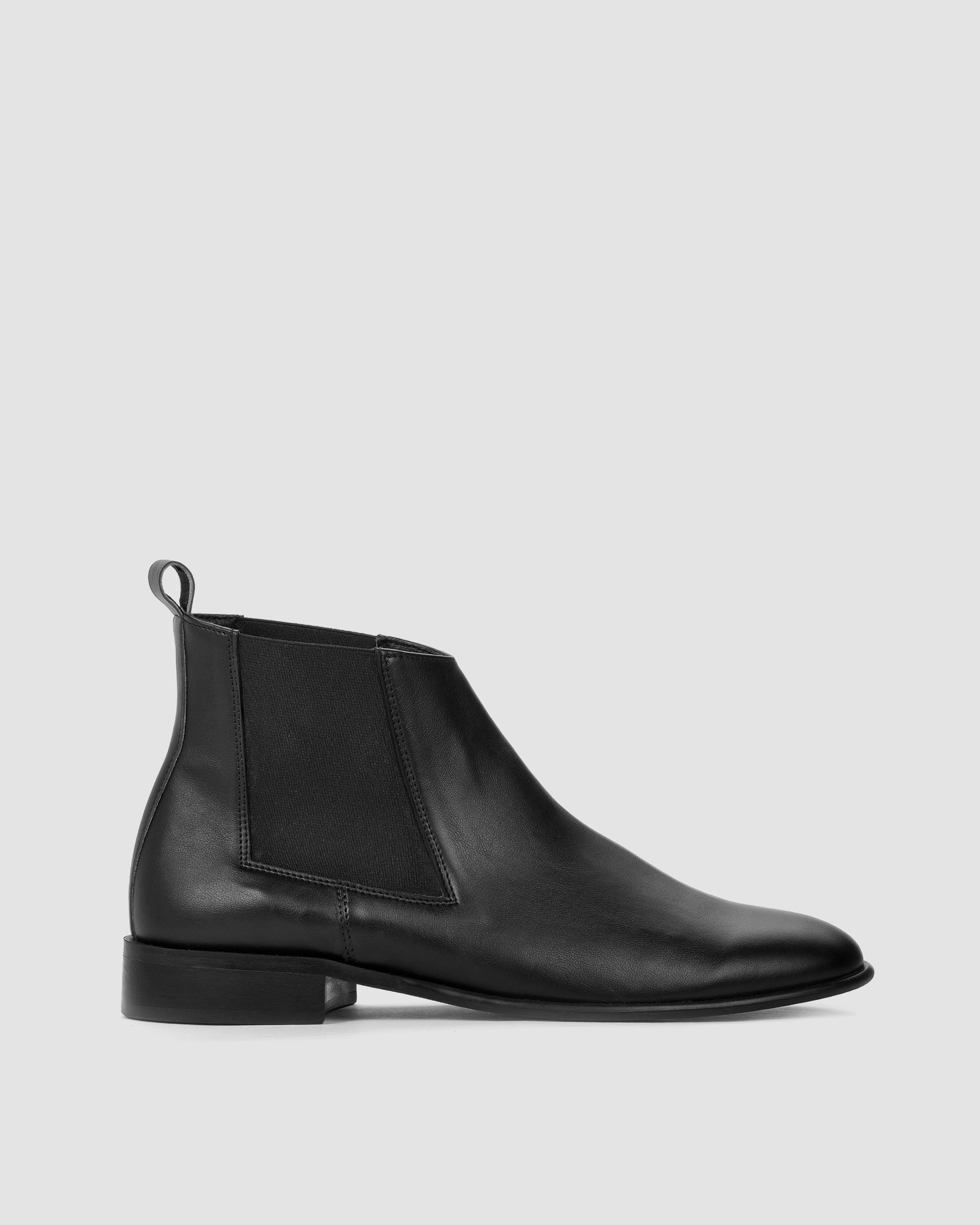Flossy chelsea black - front view