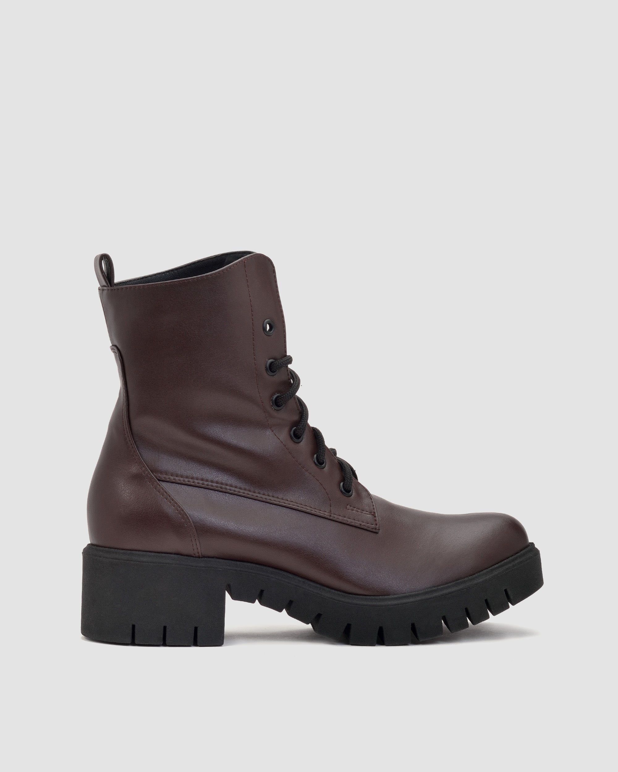 BOHEMA Workers No. 3 in chocolate brown - texture close-up of women's lace-up boots