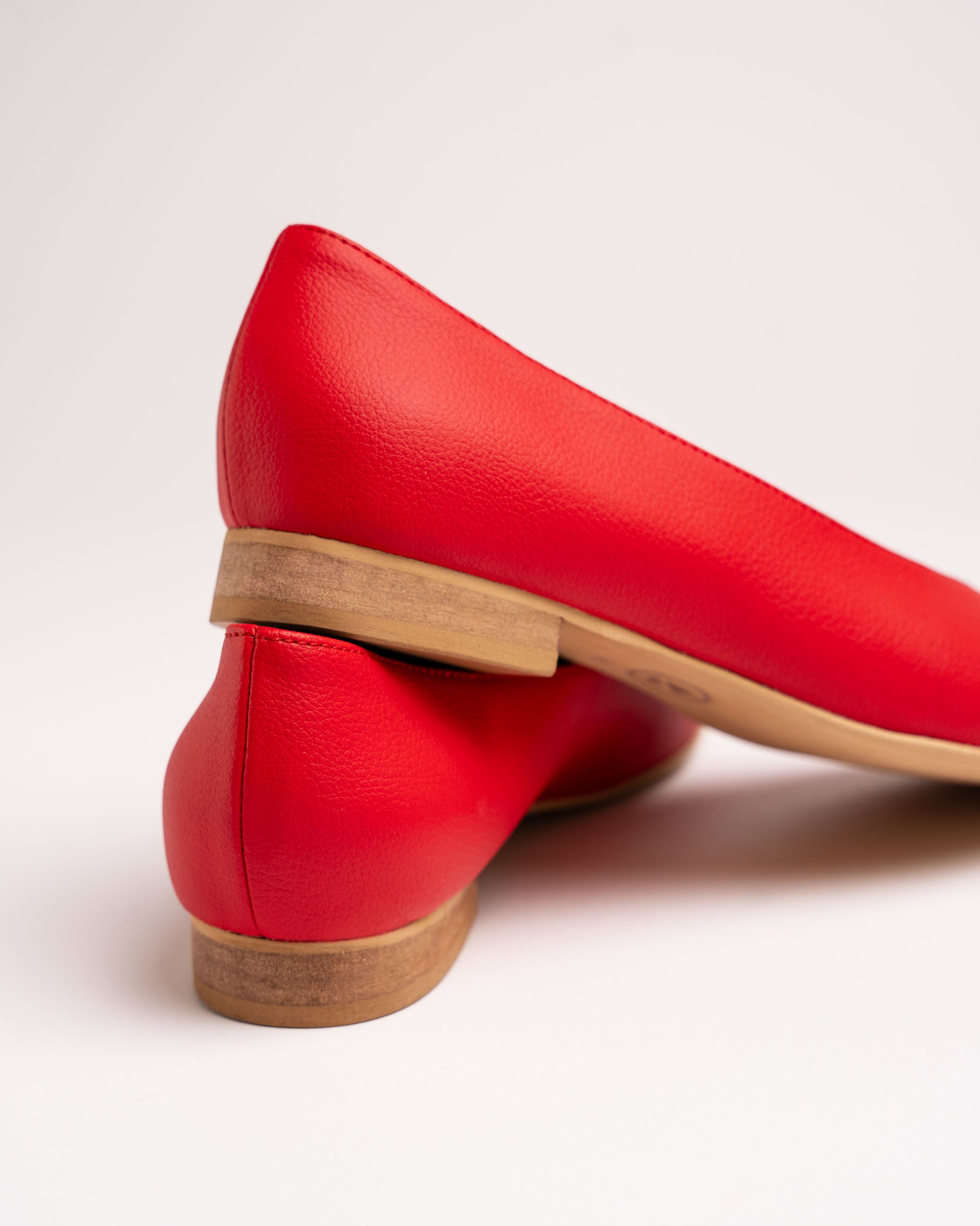 BOHEMA Pumps Red in red - top view of women's ballet flats