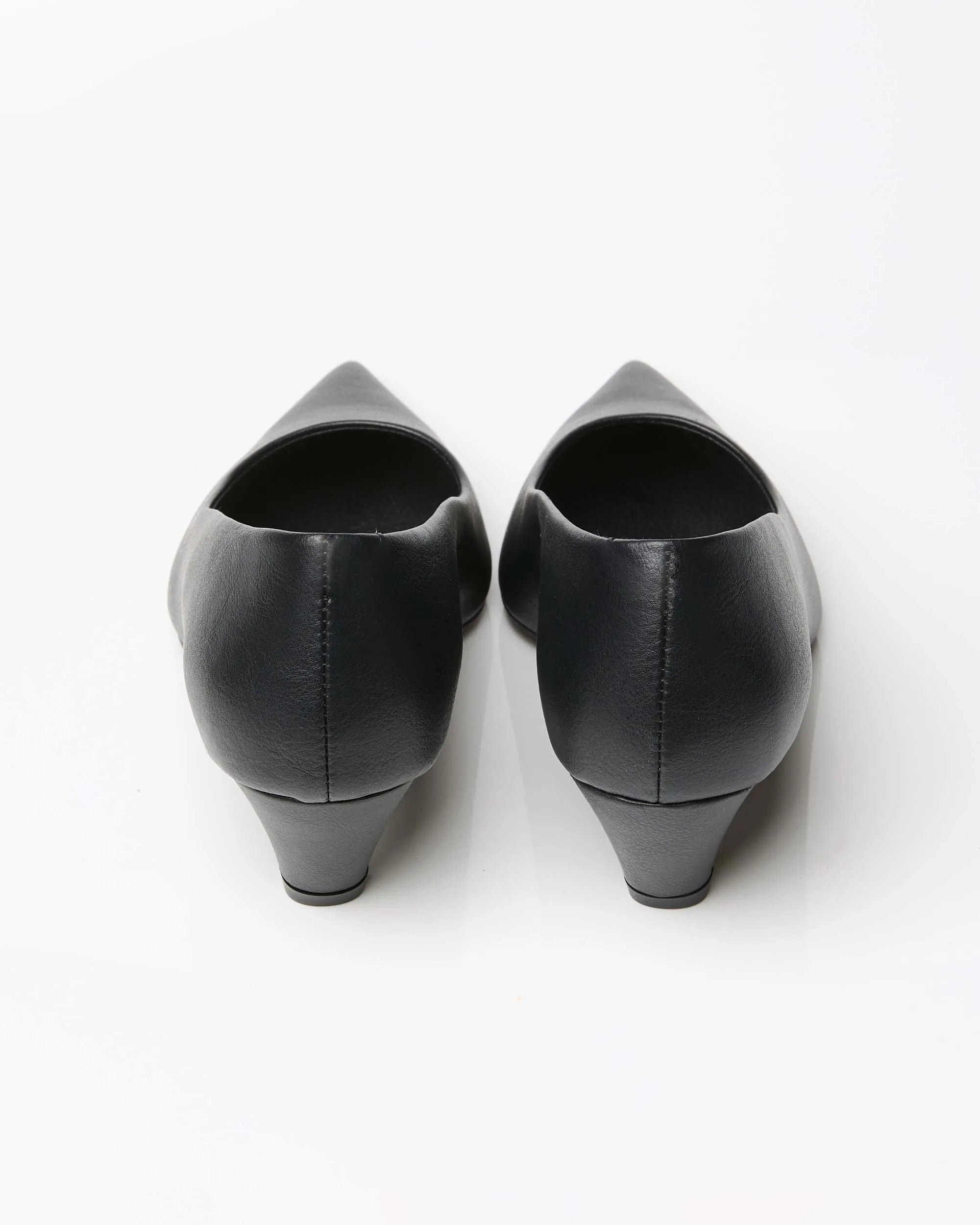 BOHEMA Siren Heels in black - sole detail of women's kitten heel shoes