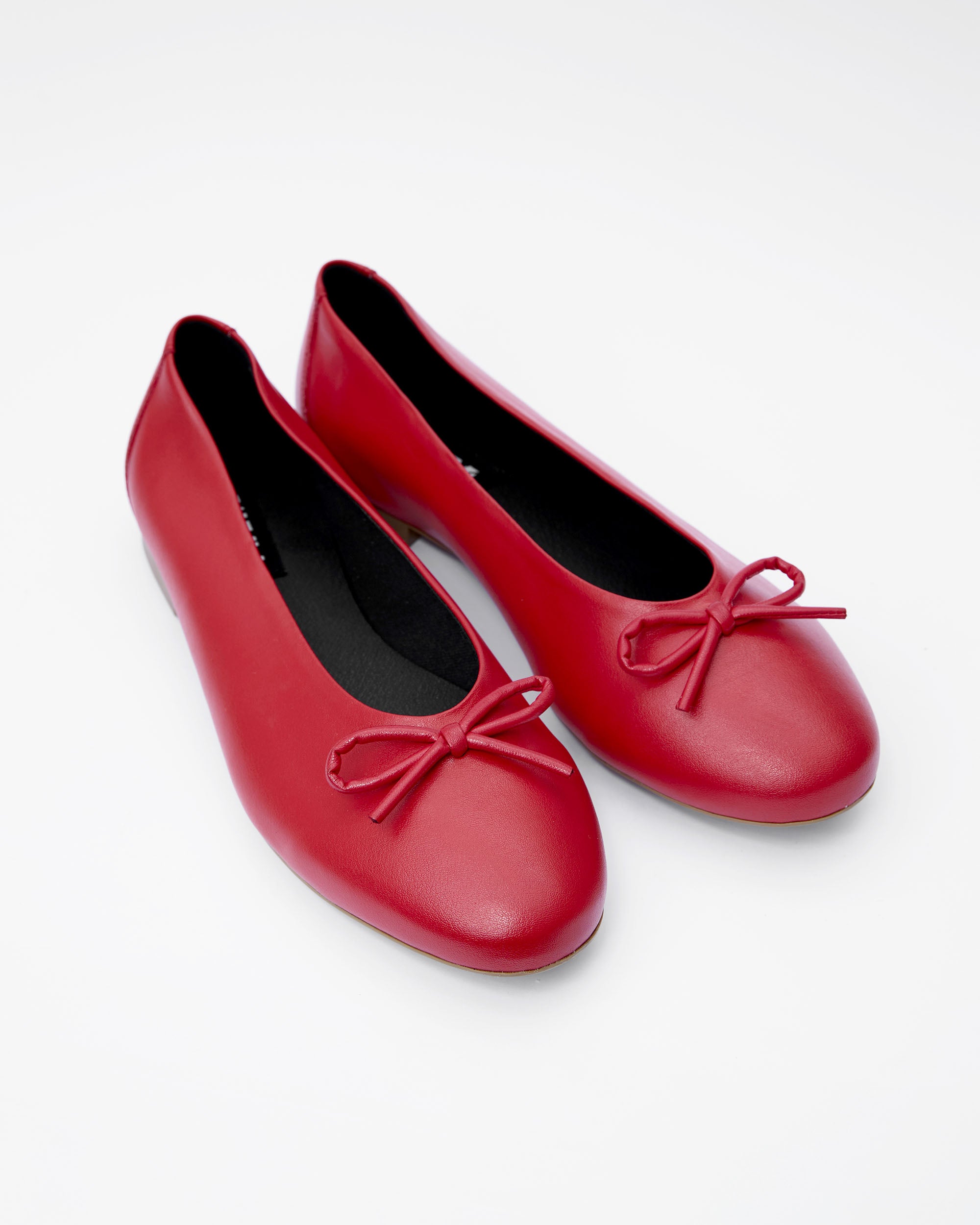BOHEMA Mossy Pumps in red - sole detail of women's ballet flats with bow