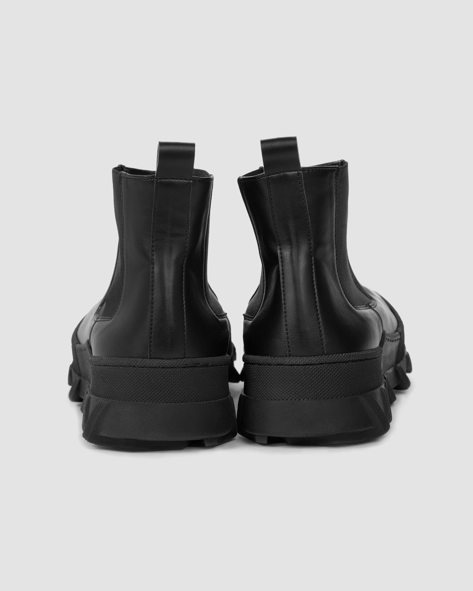 BOHEMA Tiger Chelsea in black - back view of women's chelsea boots
