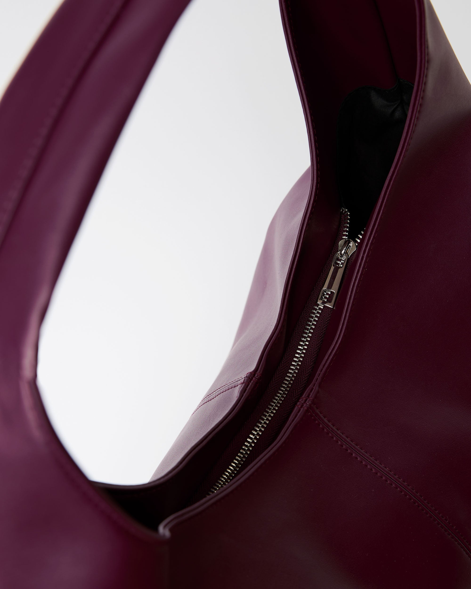 BOHEMA Slouchy Shopper Bag in burgundy - back view