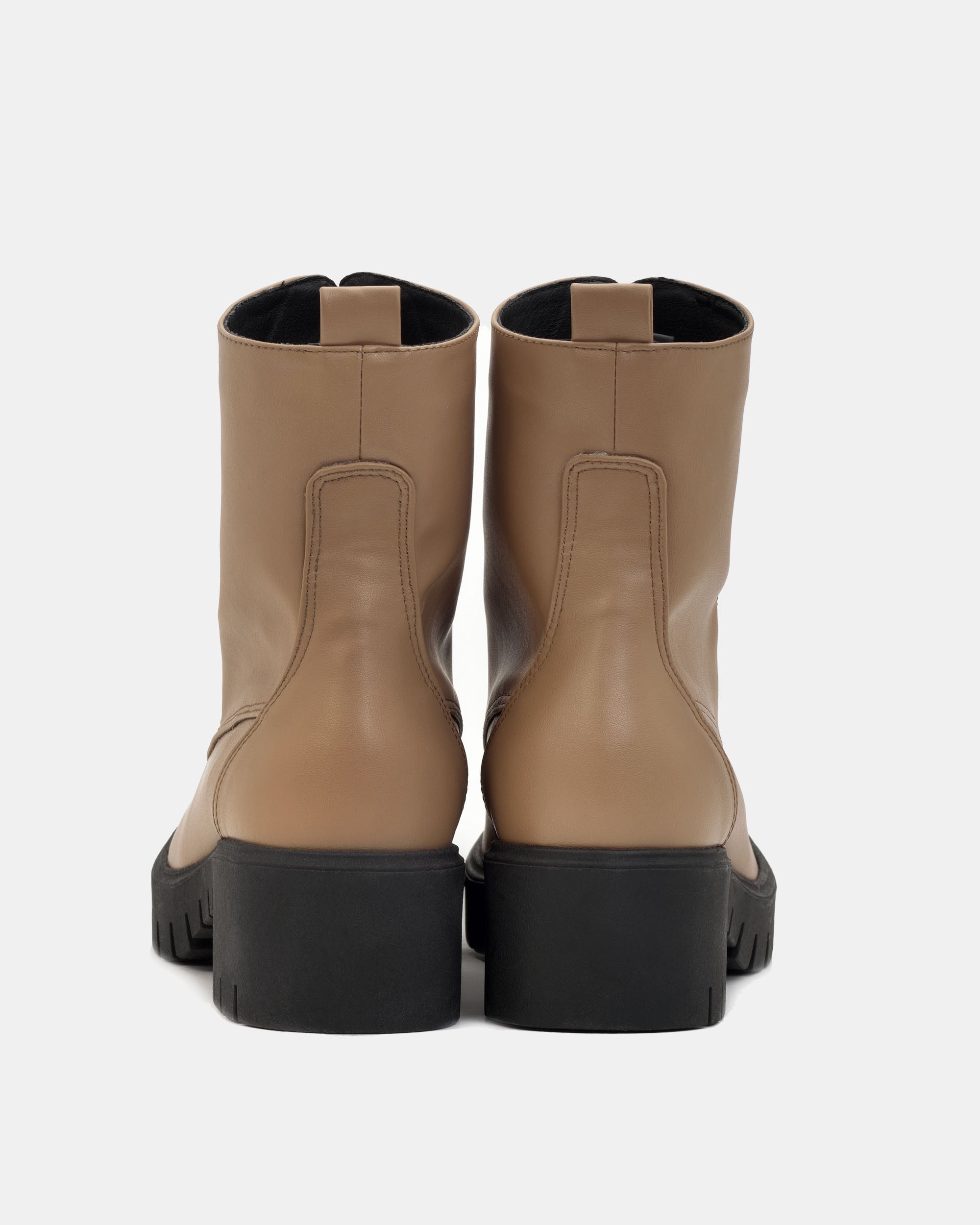 BOHEMA Workers No. 3 in caramel - texture close-up of women's lace-up boots