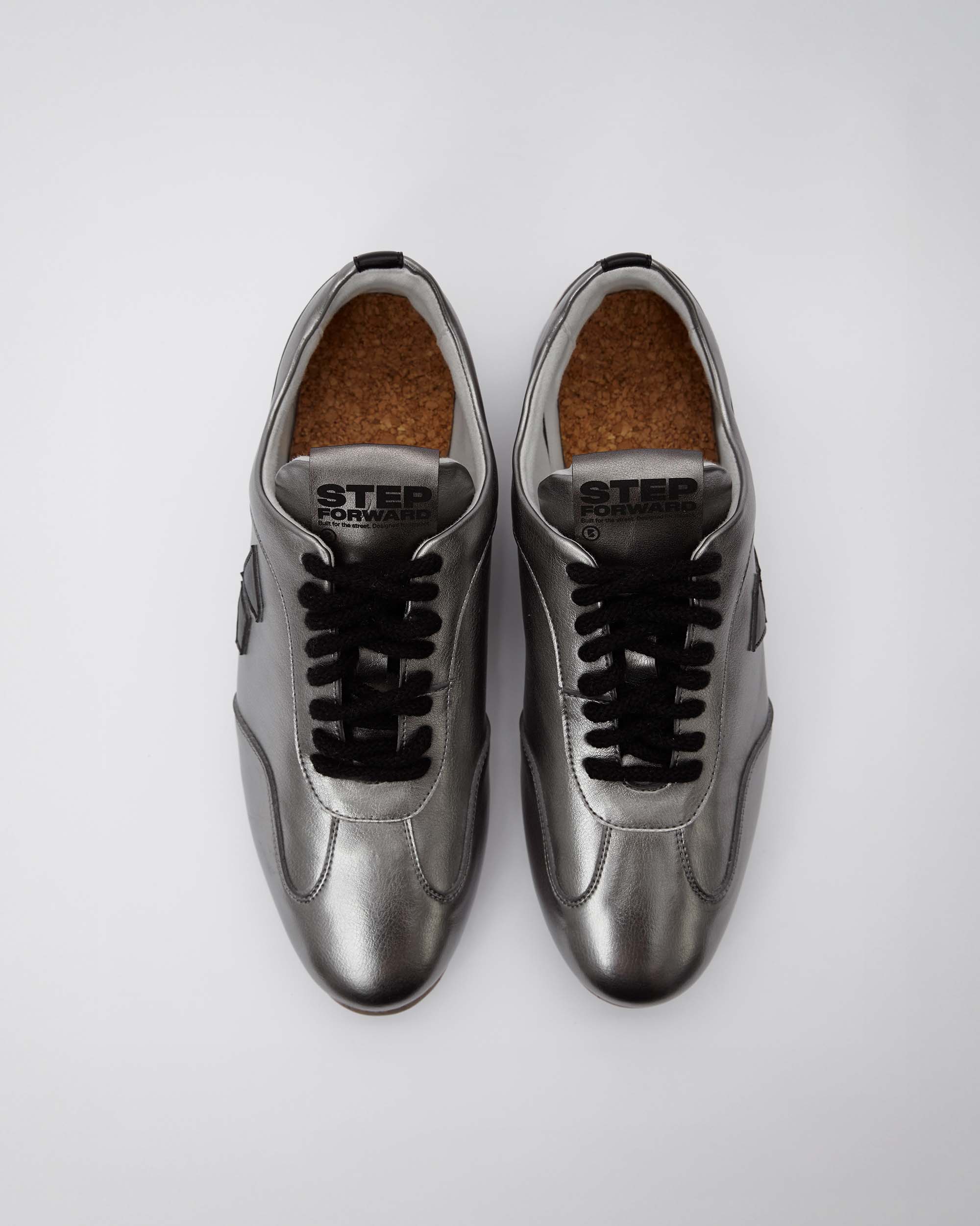 BOHEMA Racer Sneakers in metallic - sole detail of women's sneakers