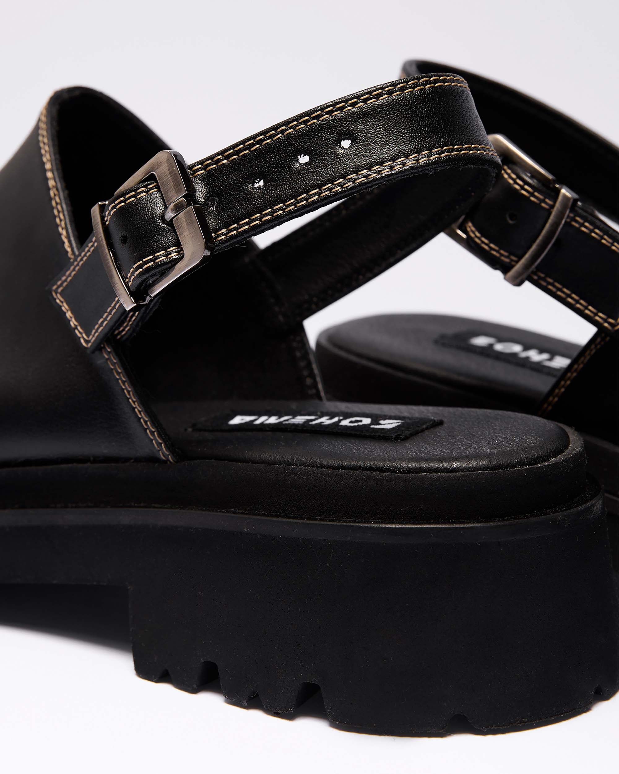 BOHEMA Urban Clogs in black - worn on foot of women's clogs