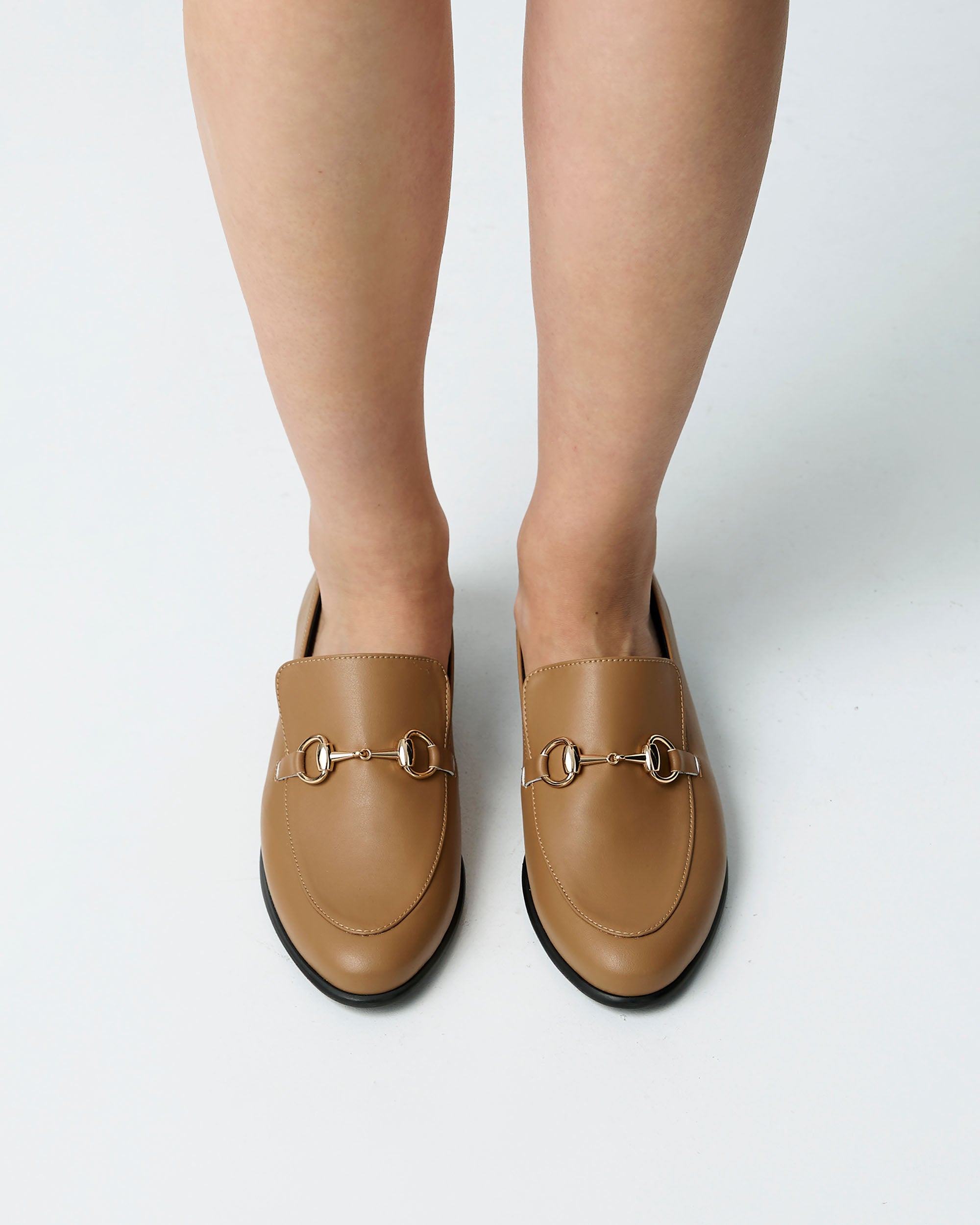 BOHEMA Shiv Loafers in beige - styled look of women's loafers