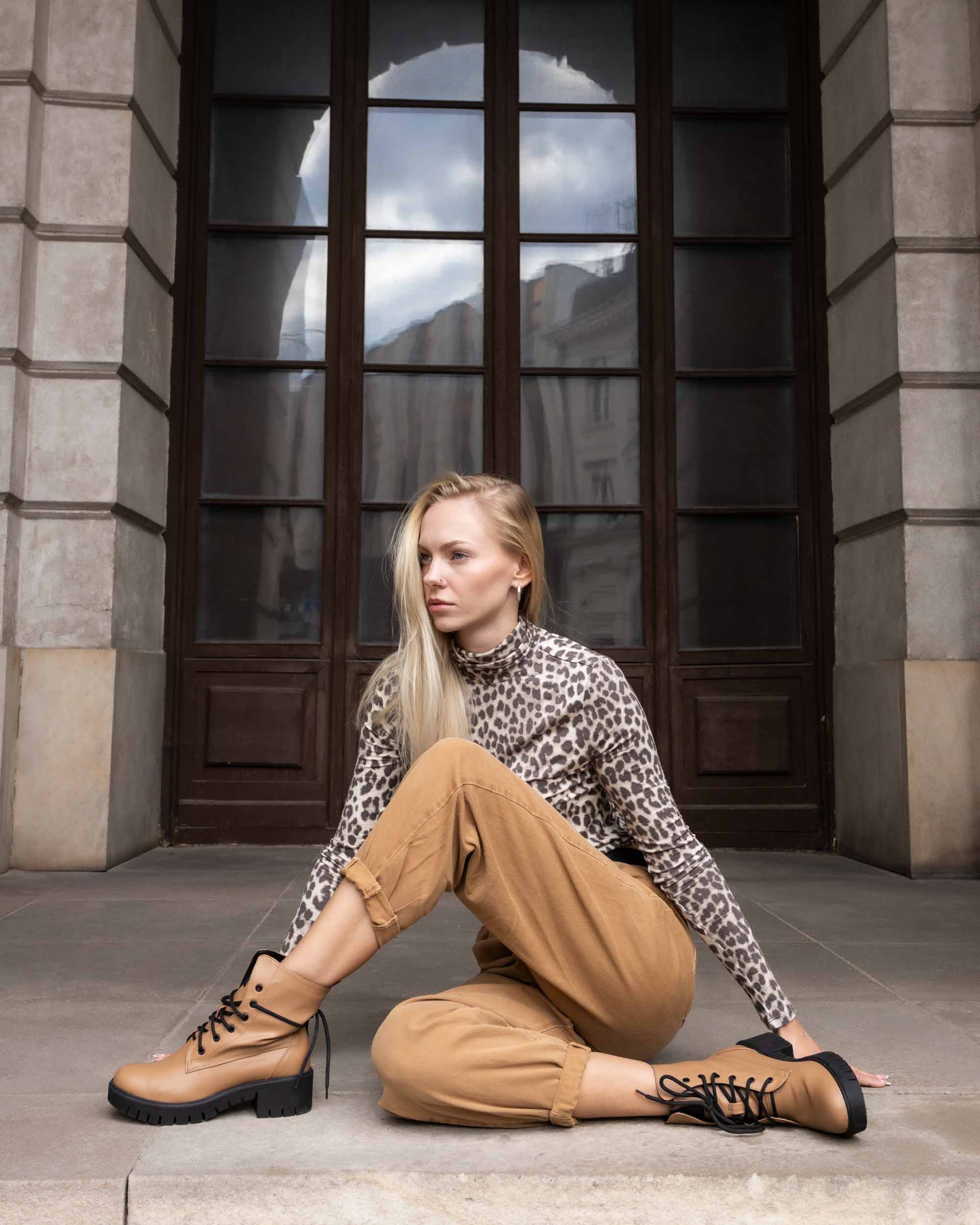 BOHEMA Workers No. 3 in caramel - sole detail of women's lace-up boots