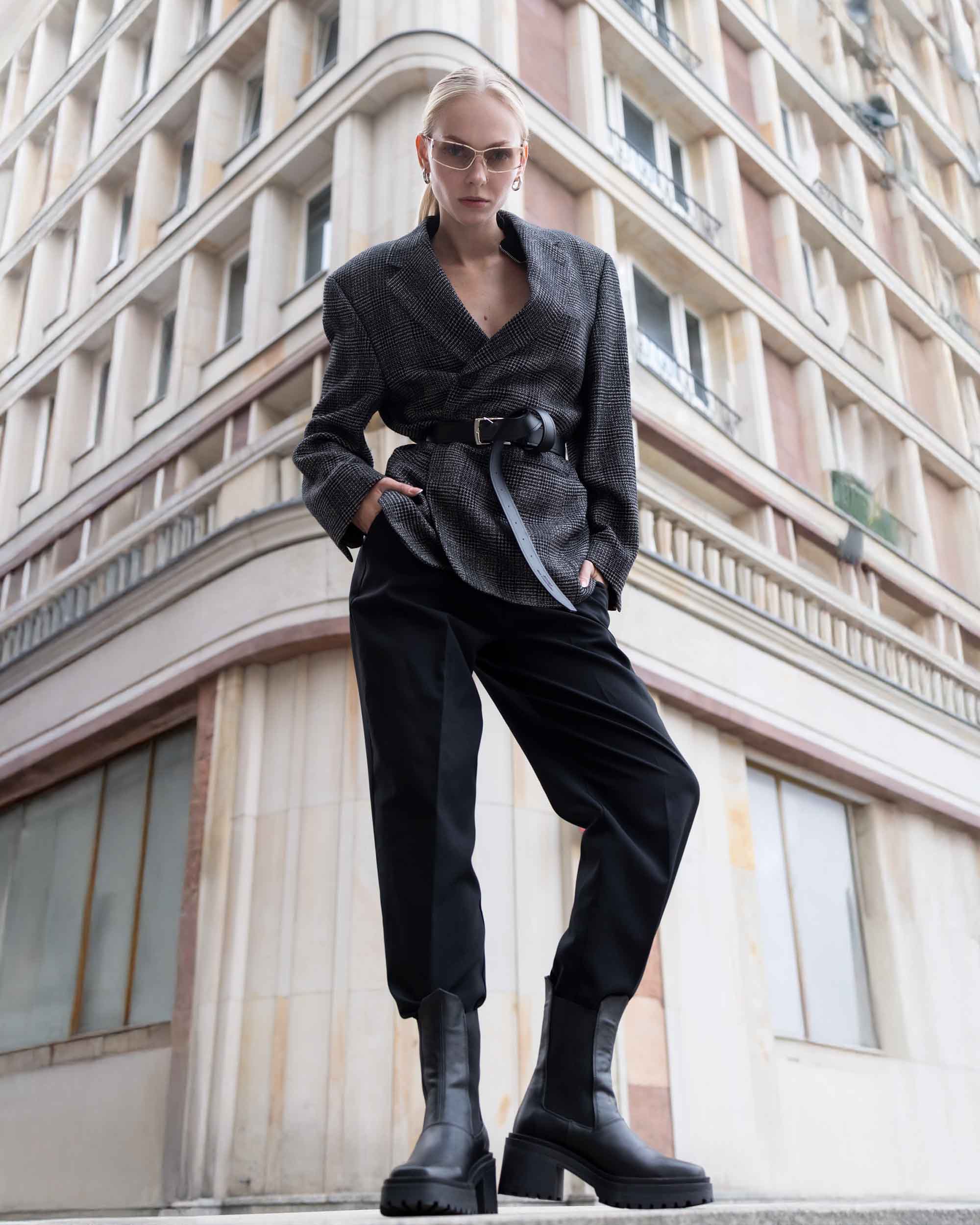 BOHEMA Squared Chelsea Boots in black - sole detail of women's chelsea boots