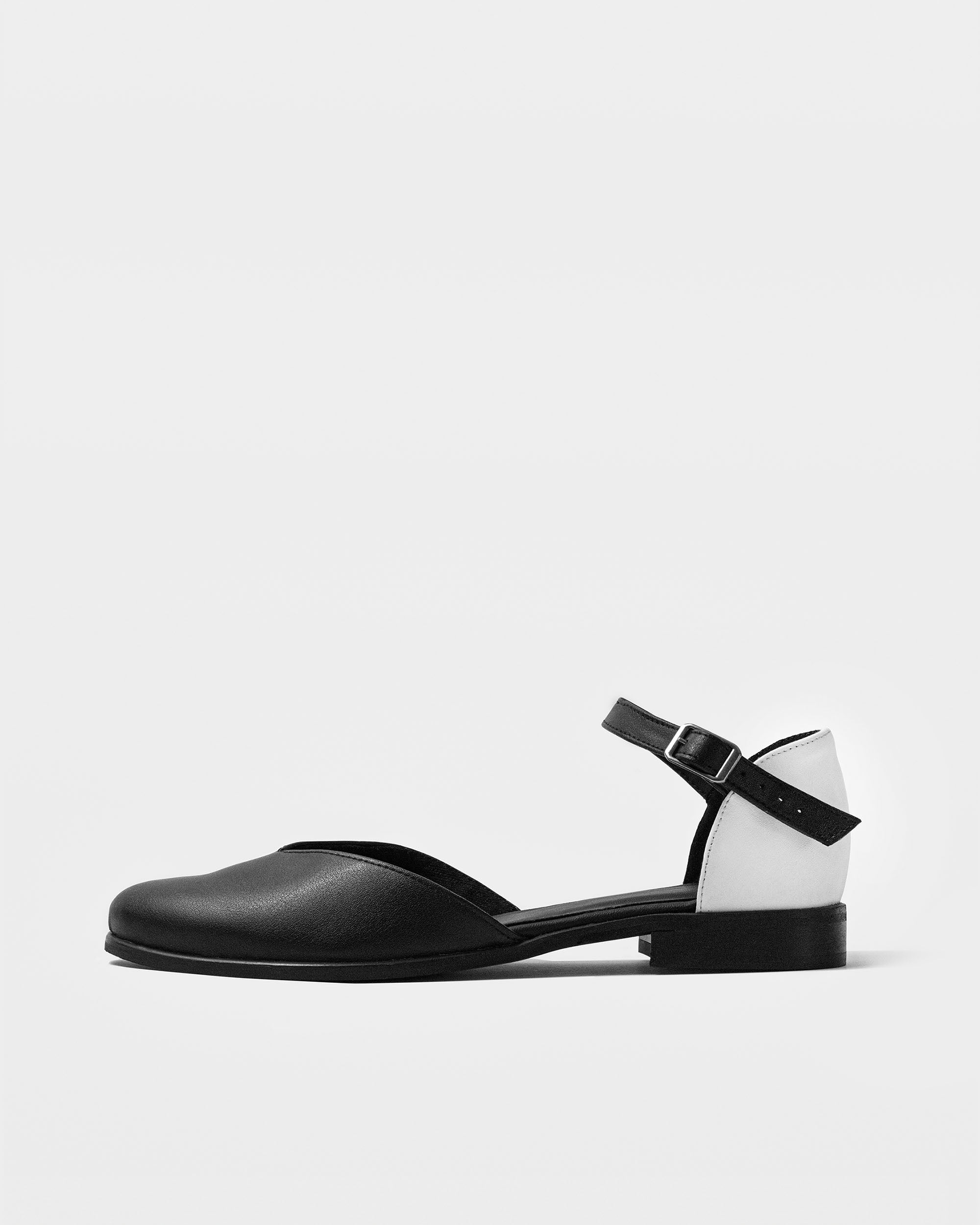 BOHEMA Alexa Pumps - side view of women's ballet flats