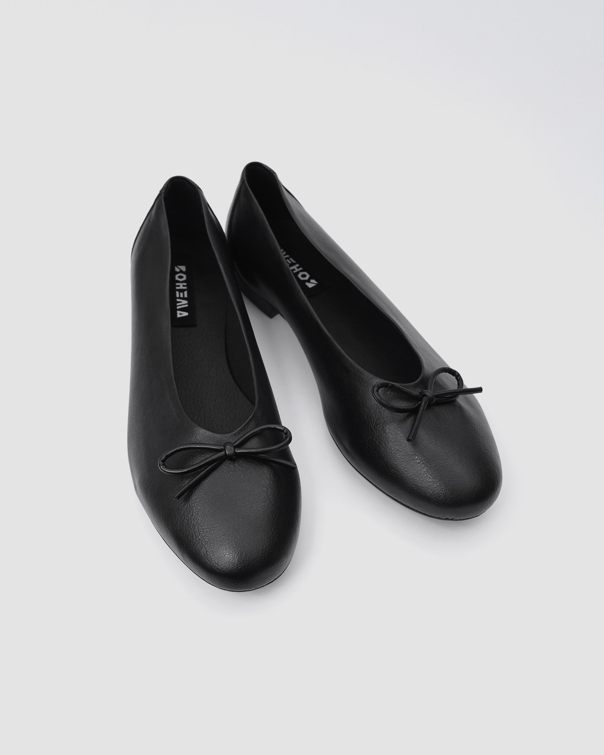BOHEMA Mossy Pumps in black - sole detail of women's ballet flats with bow