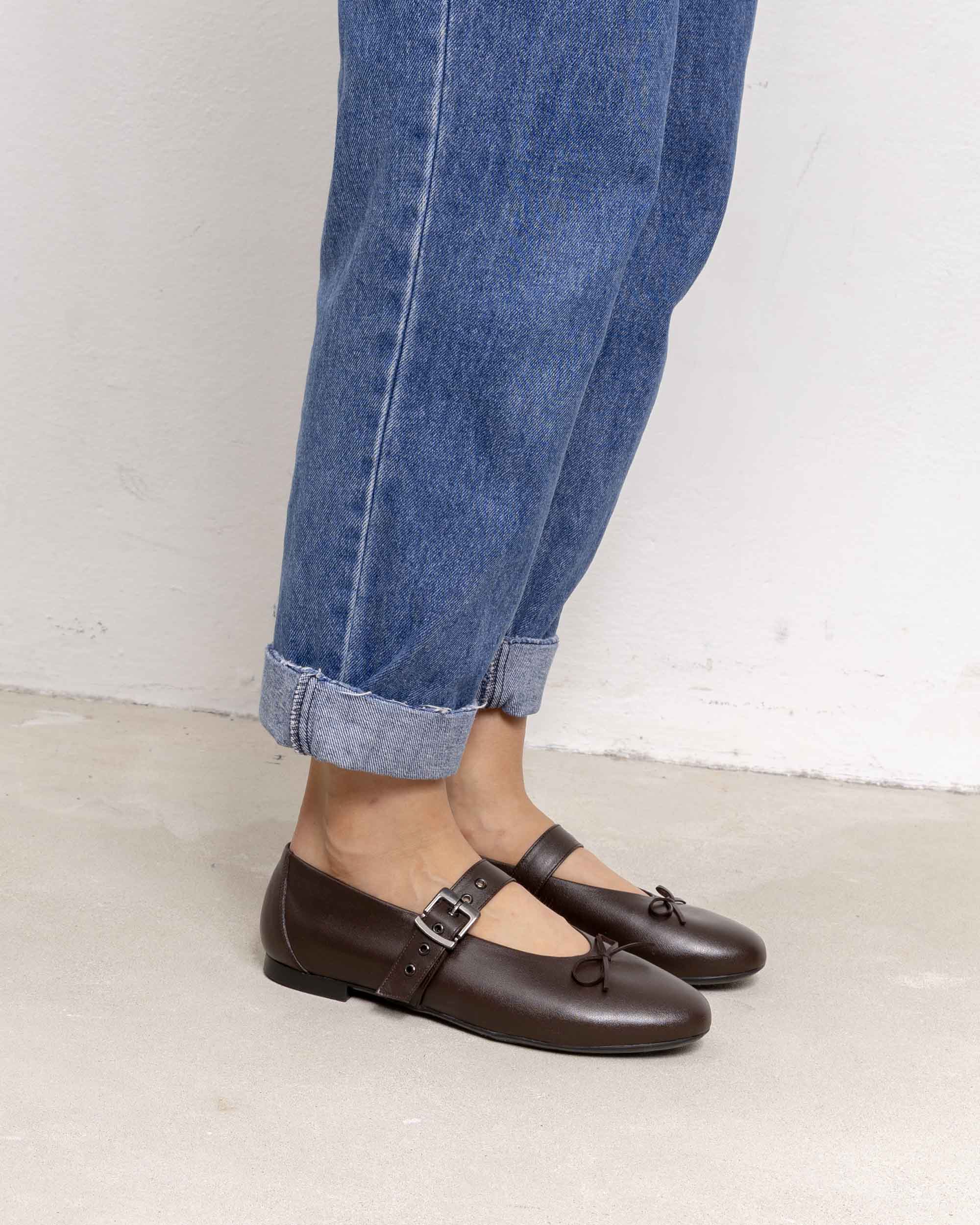 BOHEMA Mara Pumps in chocolate brown - side view of women's ballet flats with strap