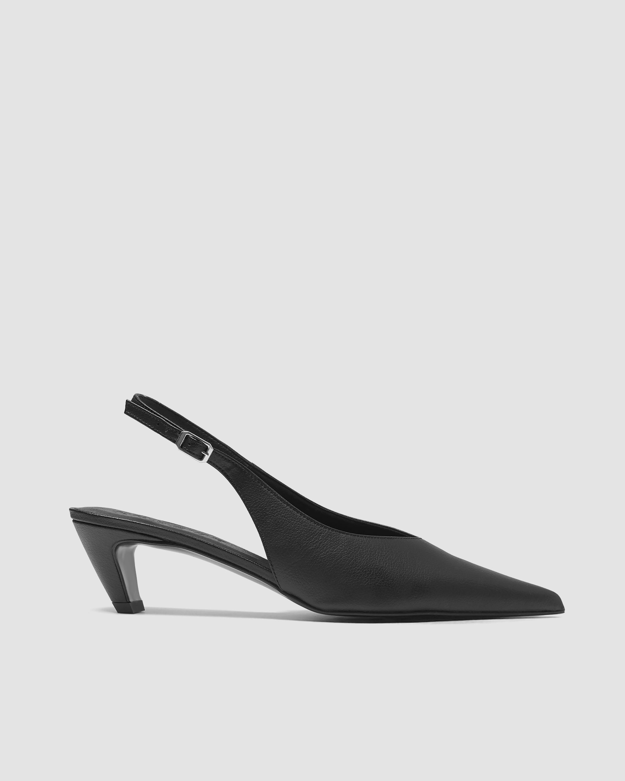 BOHEMA Kitten Heels in black - styled look of women's kitten heel pumps