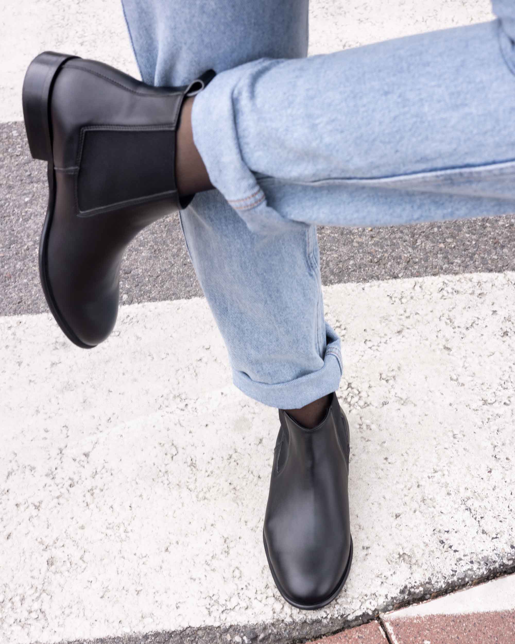 BOHEMA Flossy Chelsea in black - sole detail of women's chelsea boots