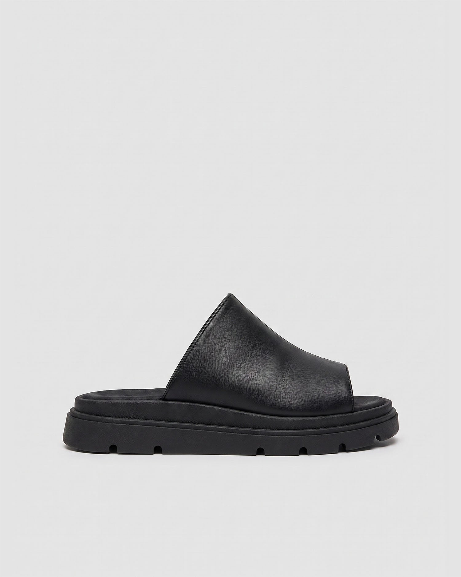 Kado Slides black, vegan corn leather, handmade in Poland - BOHEMA