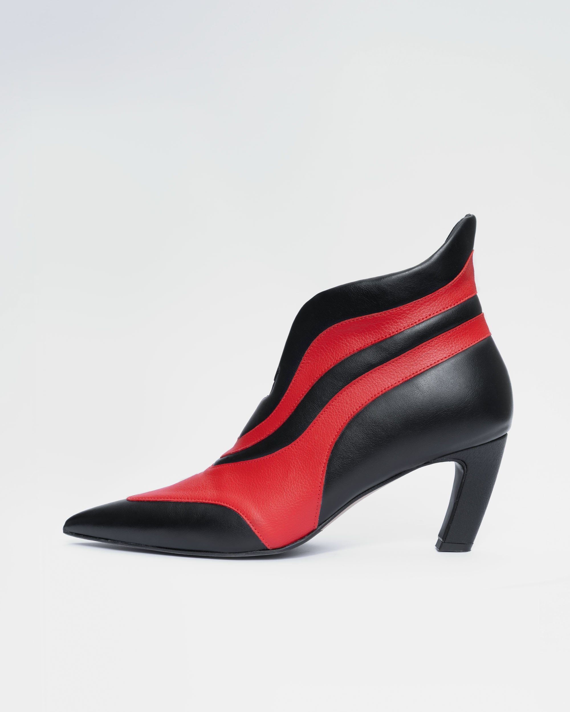 BOHEMA Thriller Boots in black - side view of women's ankle boots