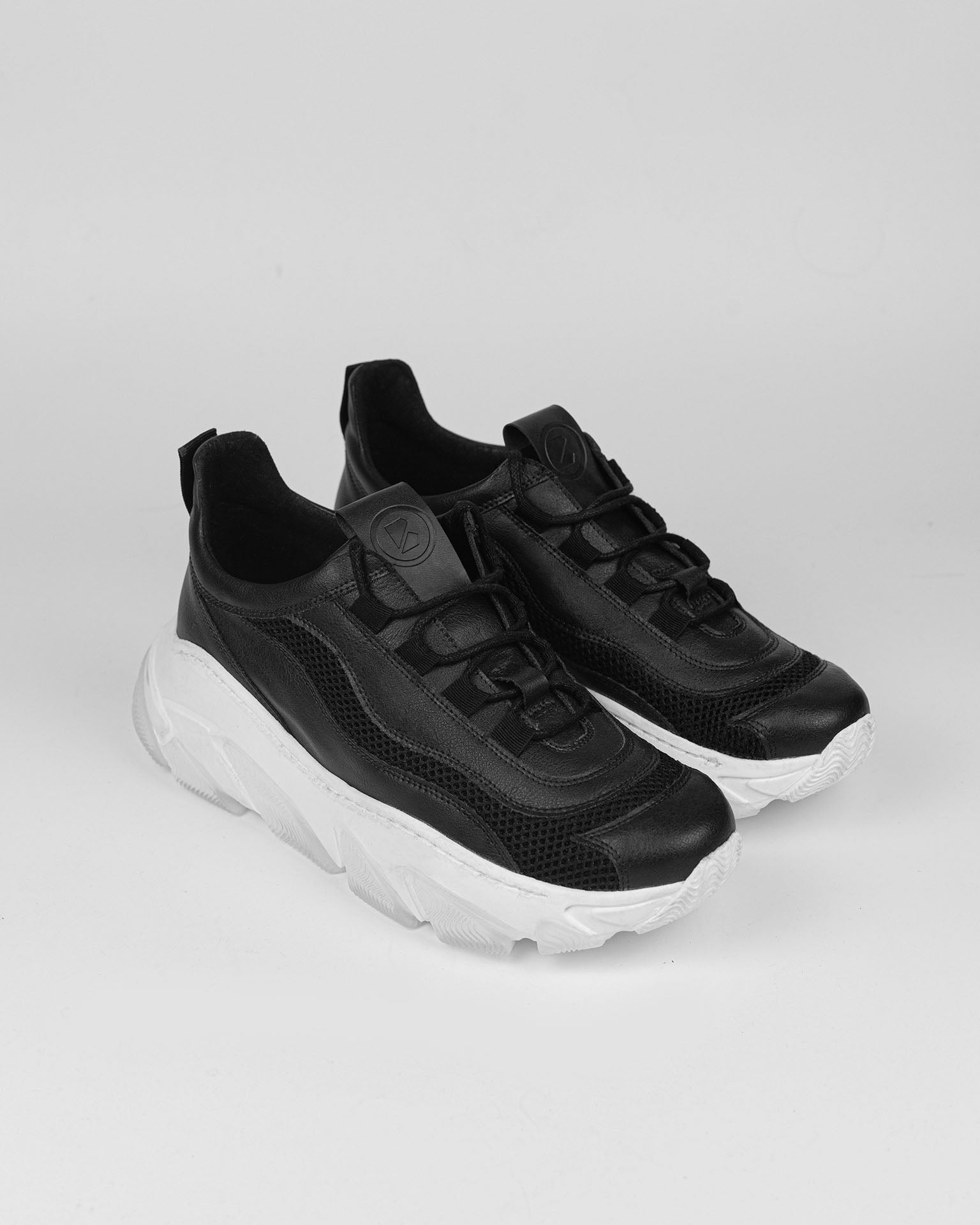 BOHEMA Daddy's Sneakers in black - sole detail of women's chunky sneakers