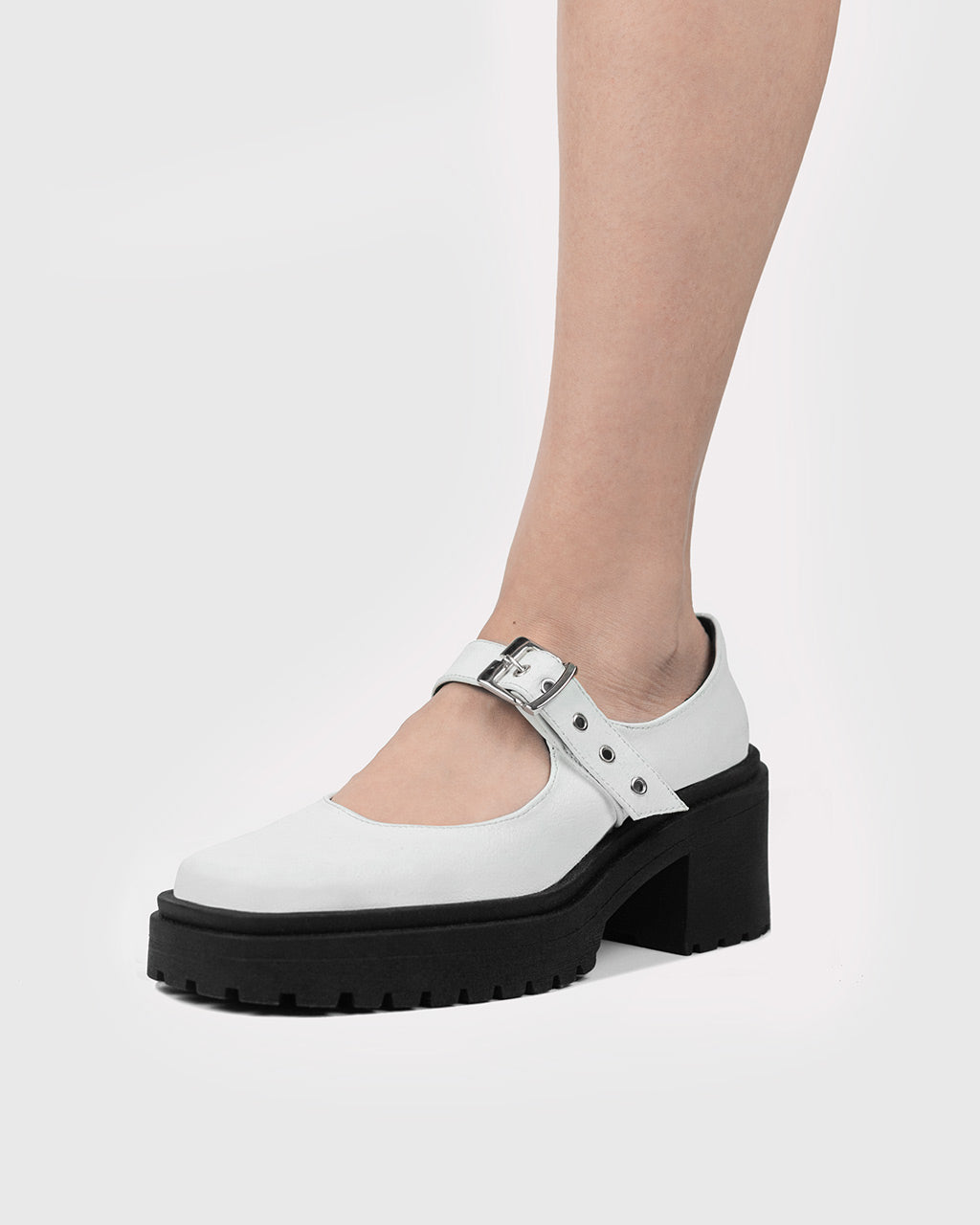 BOHEMA Squared Mary Jane Pumps in white - styled look of women's Mary Jane ballet flats