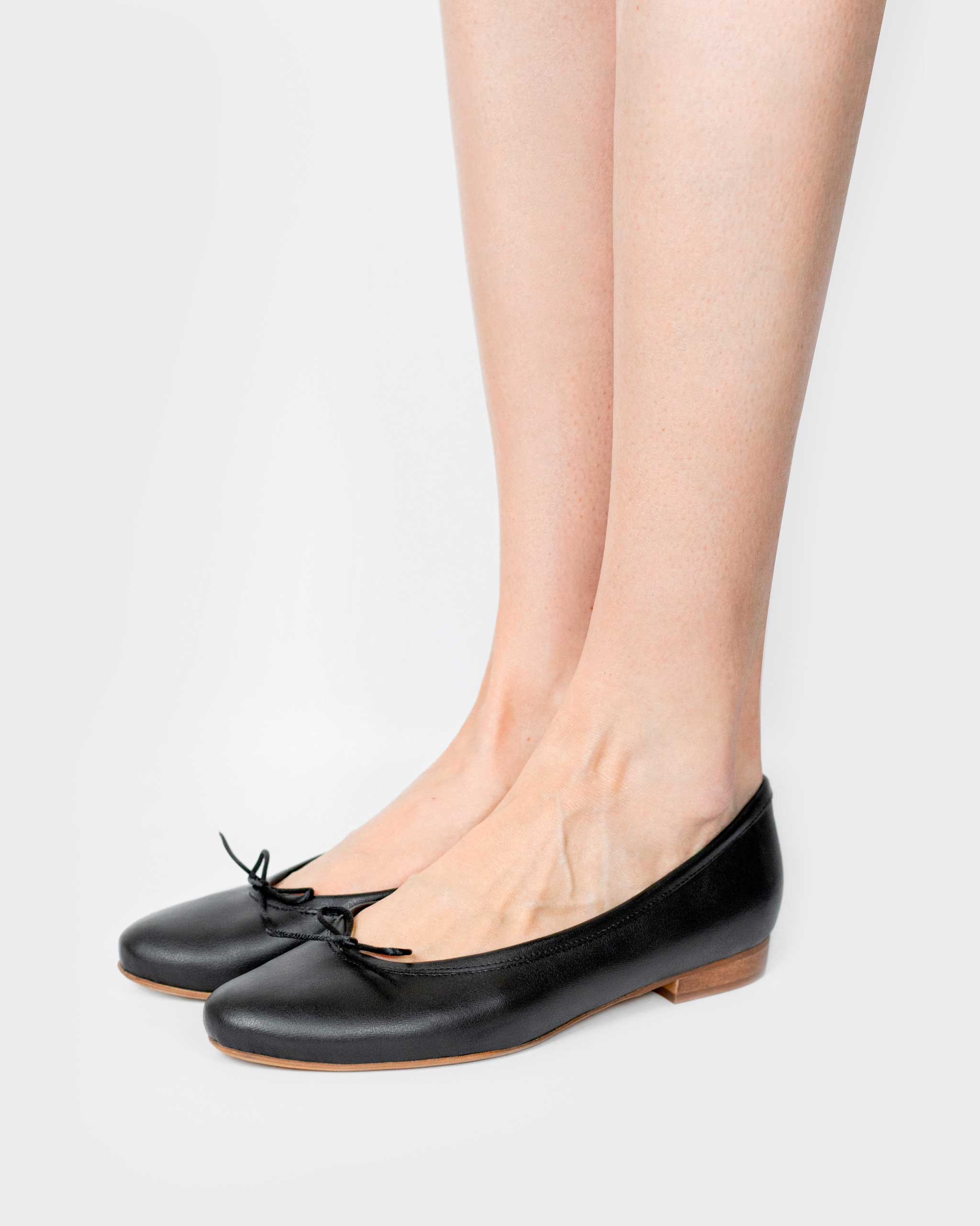 BOHEMA Audrey Pumps in black - worn on foot of women's ballet flats